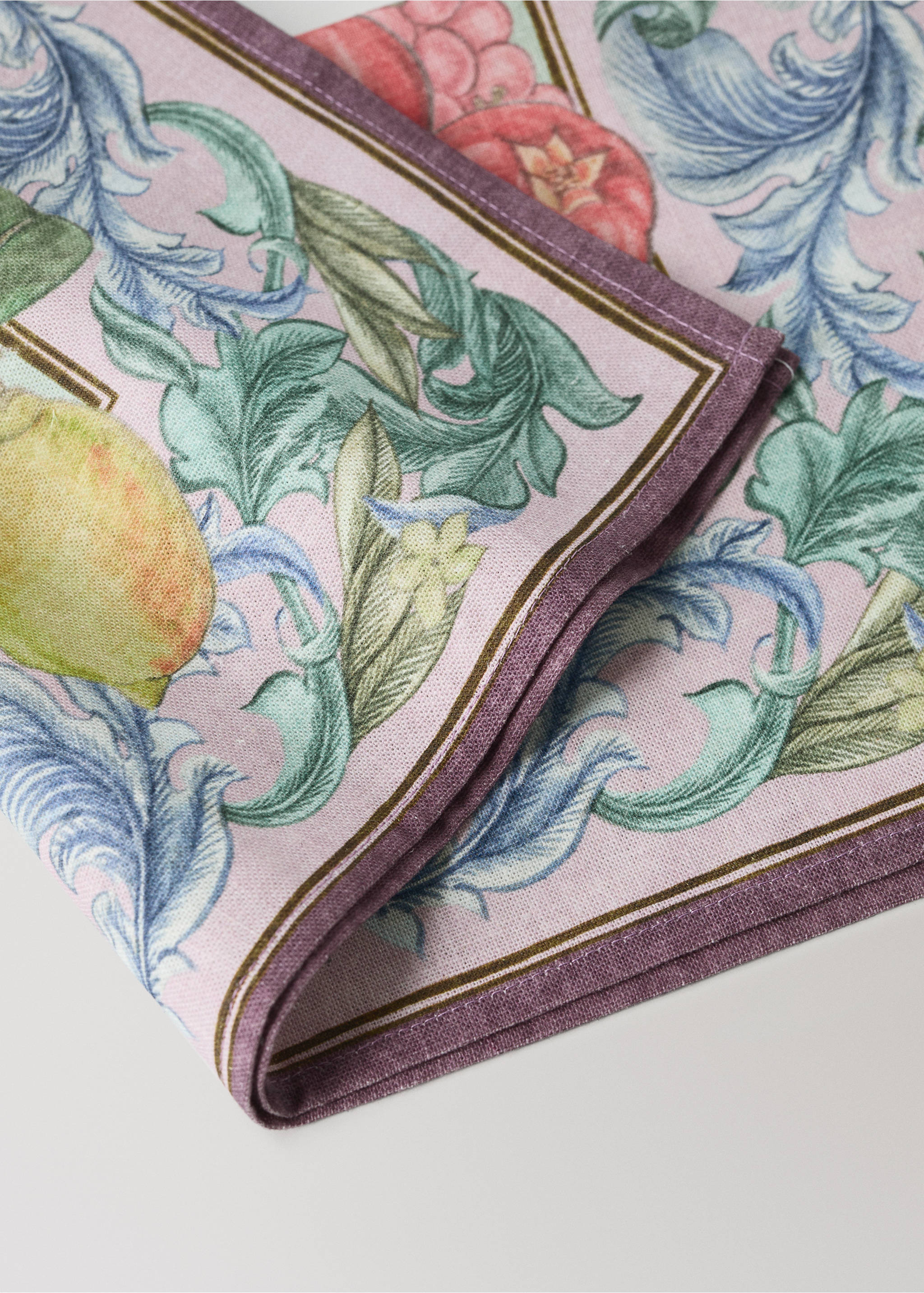 Fruktmønstrede servietter i bomull og lin - Artikkeldetalj 2, Grønn. Ref: 27041534-00.