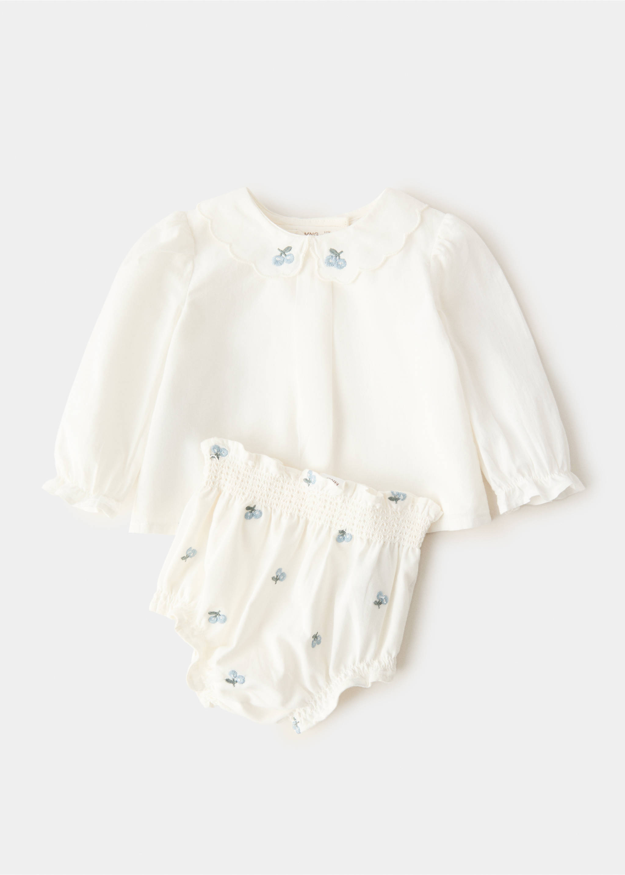 Embroidered blouse with scalloped details - Details of the article 0, Off White. Ref: 27042004-00.