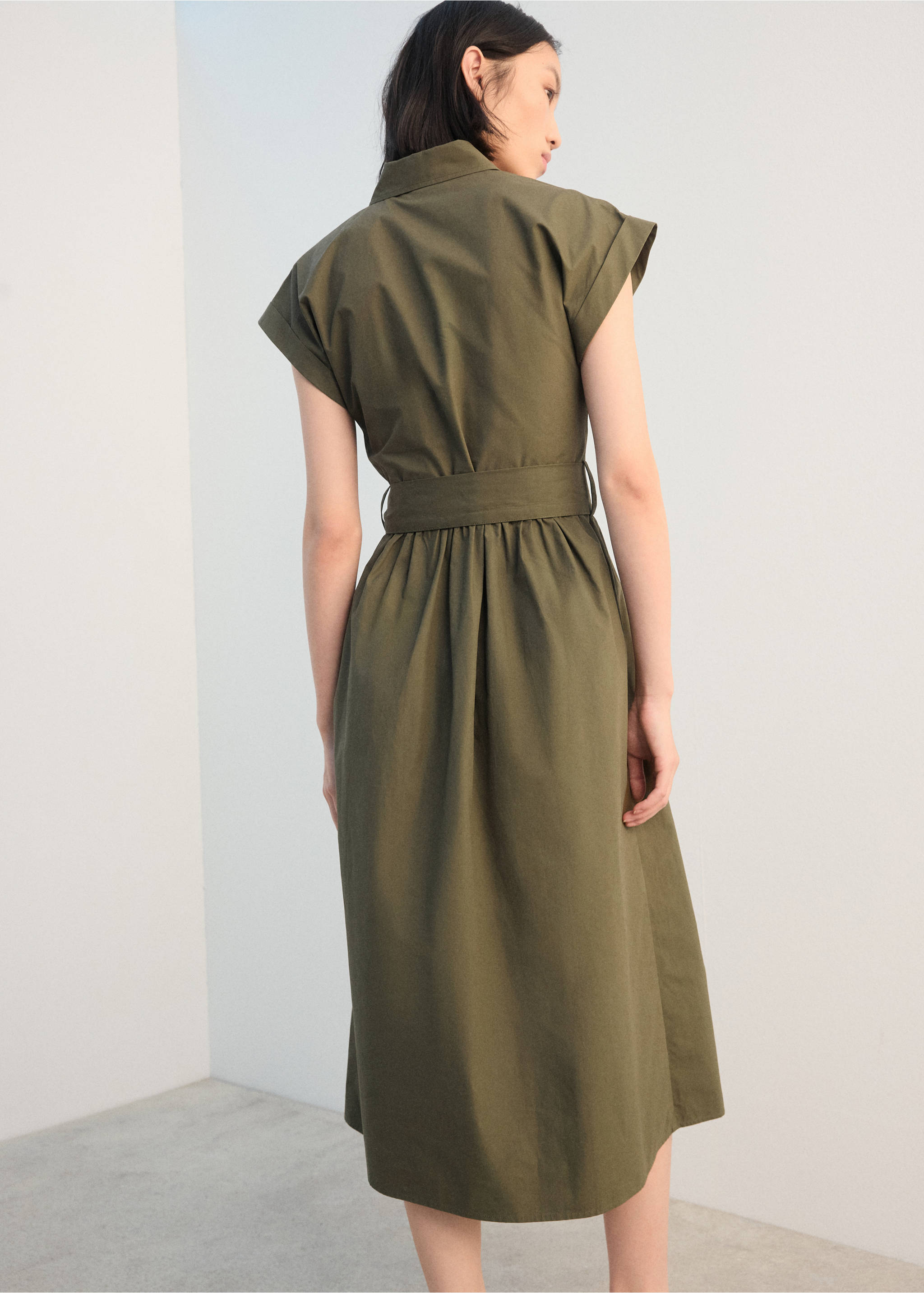 Vestido camisero cinturón - Reverso del artículo, Khaki. Ref: 27042538-00.