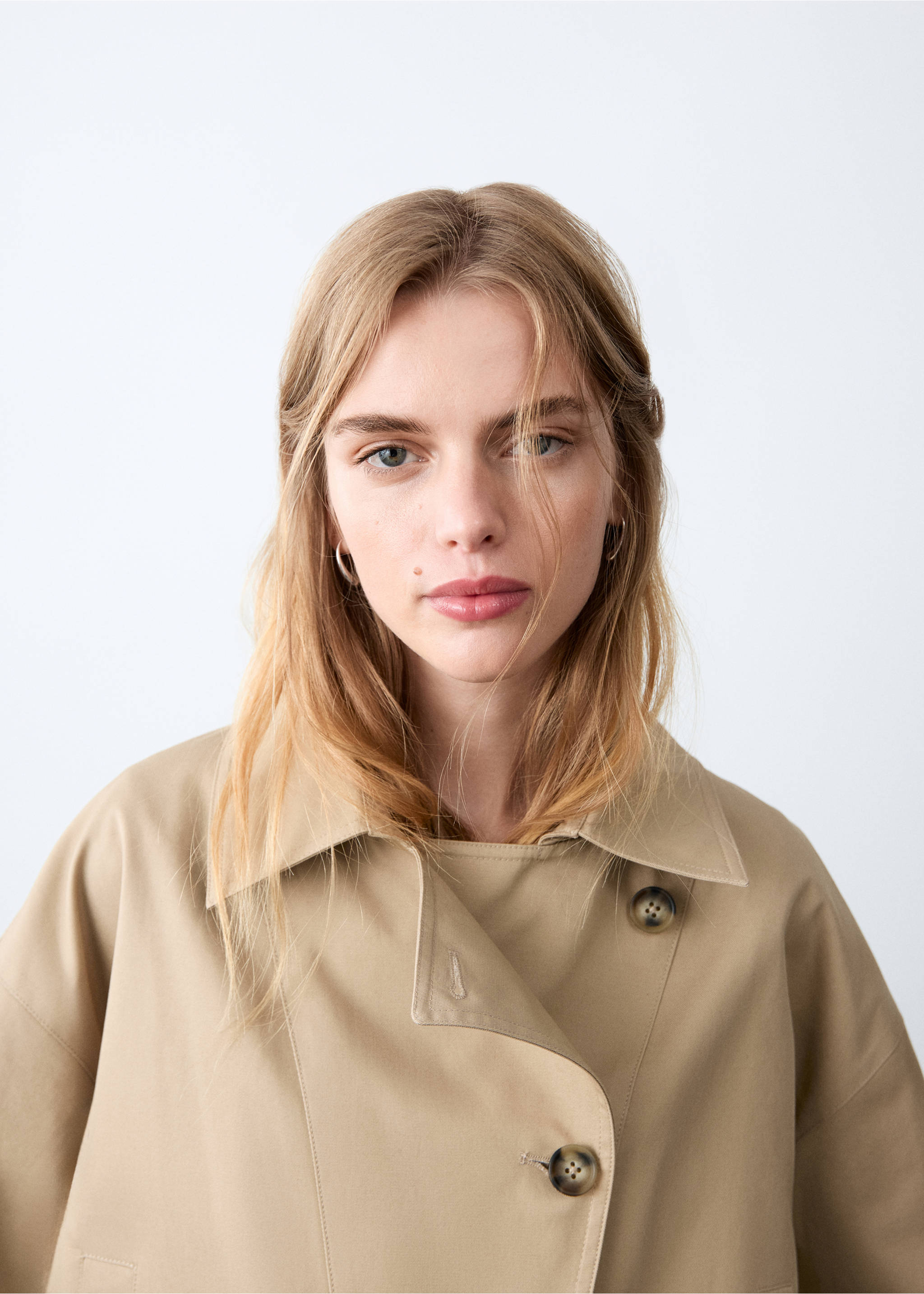 Trench crop croisé - Détail de l'article 1, Beige. Ref: 27042543-00.