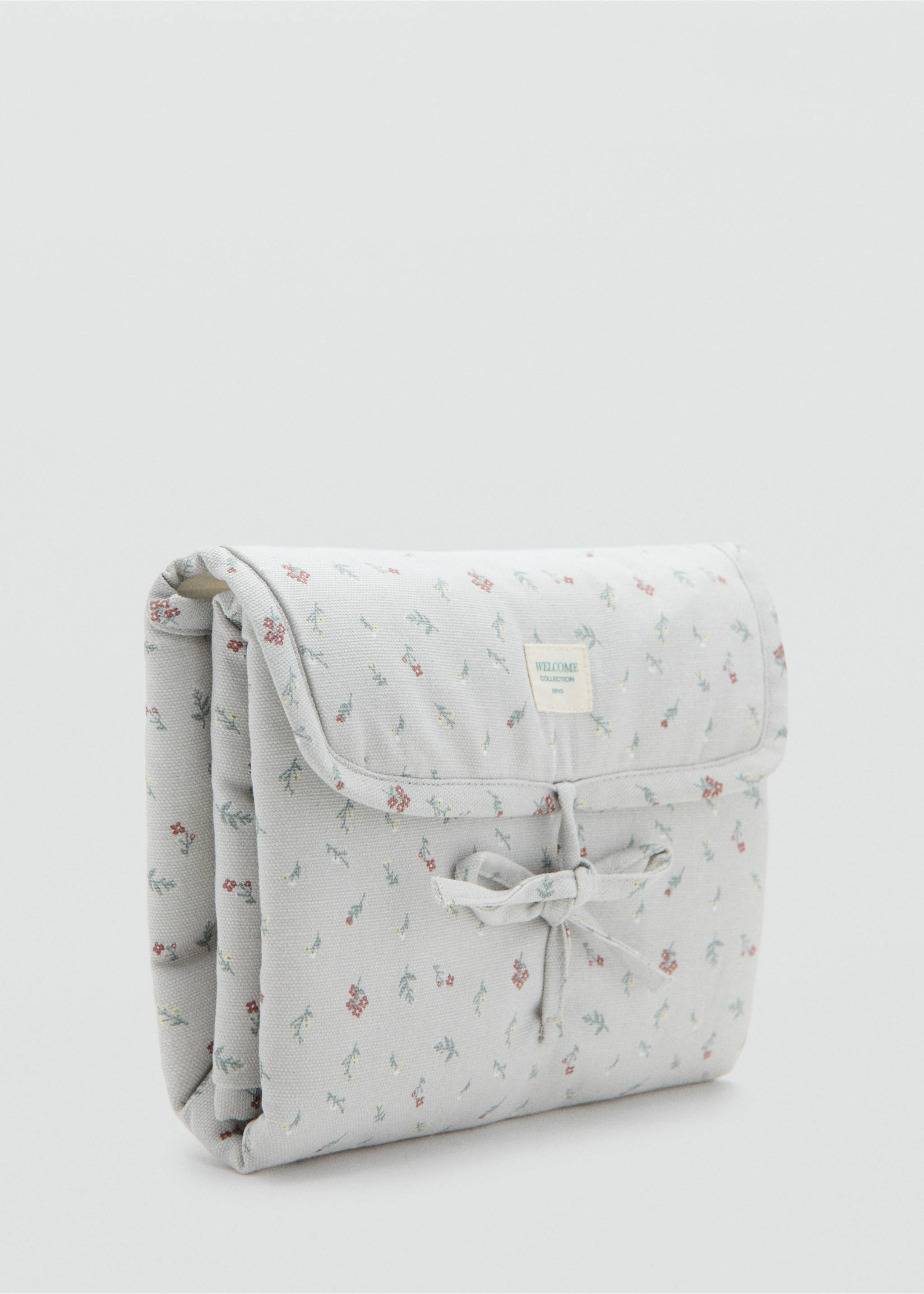 Cambiador de viaje flores - Plano medio, Gris. Ref: 27042552-00.