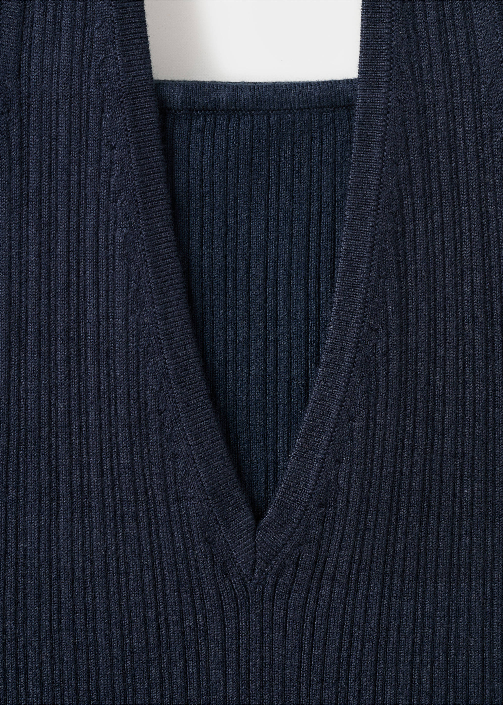 Long-sleeved halter-neck top - Details of the article 8, Navy. Ref: 27042553-00.