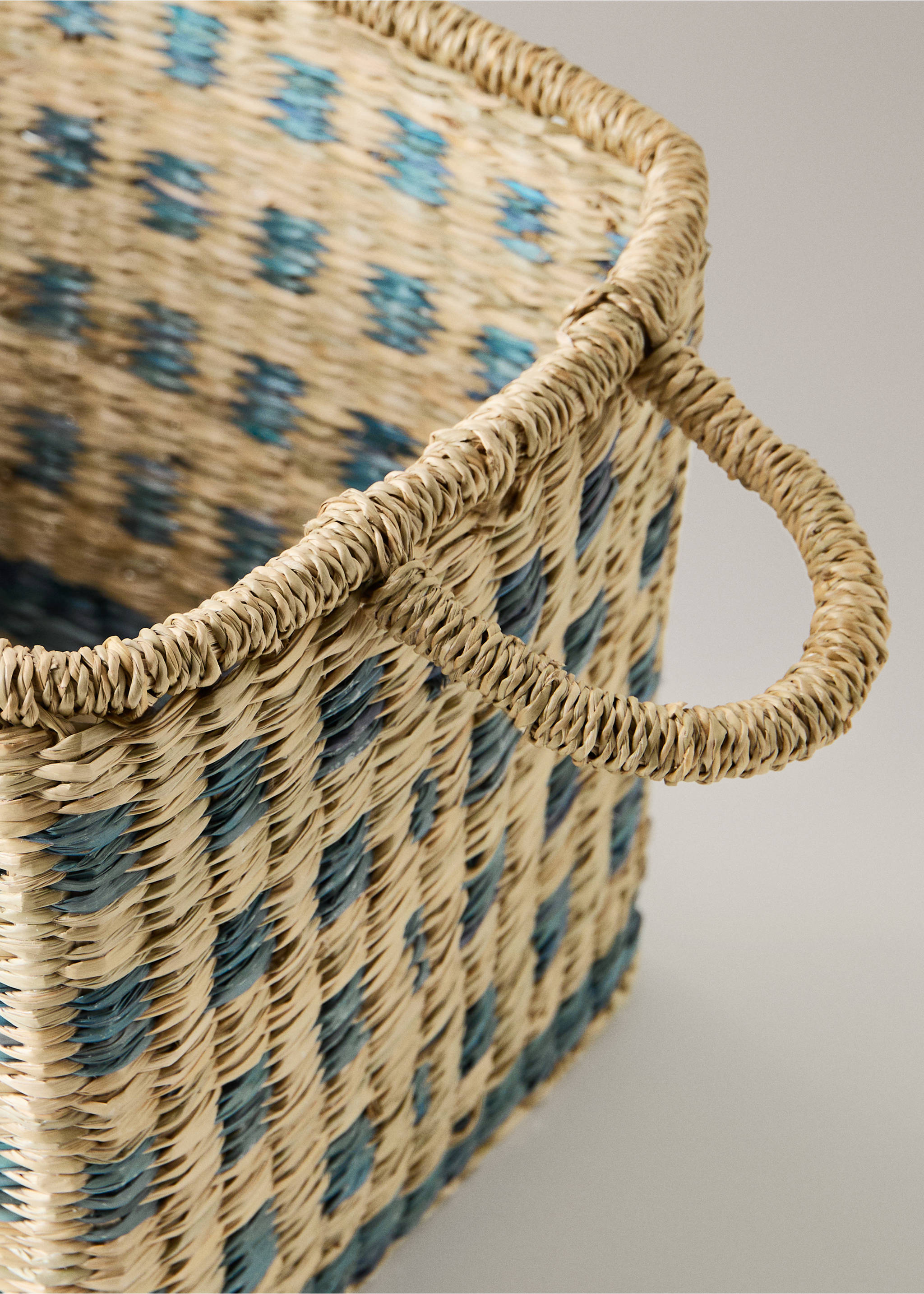Rectangular printed basket with medium-sized handles - Details of the article 1, Blue. Ref: 27042896-00.