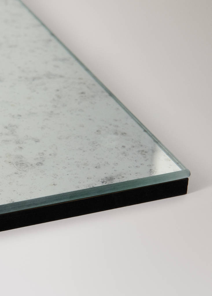 Square mirror with antique effect — Silver