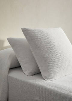 Two cotton waffle percale pillowcases 50x75 cm — White 1