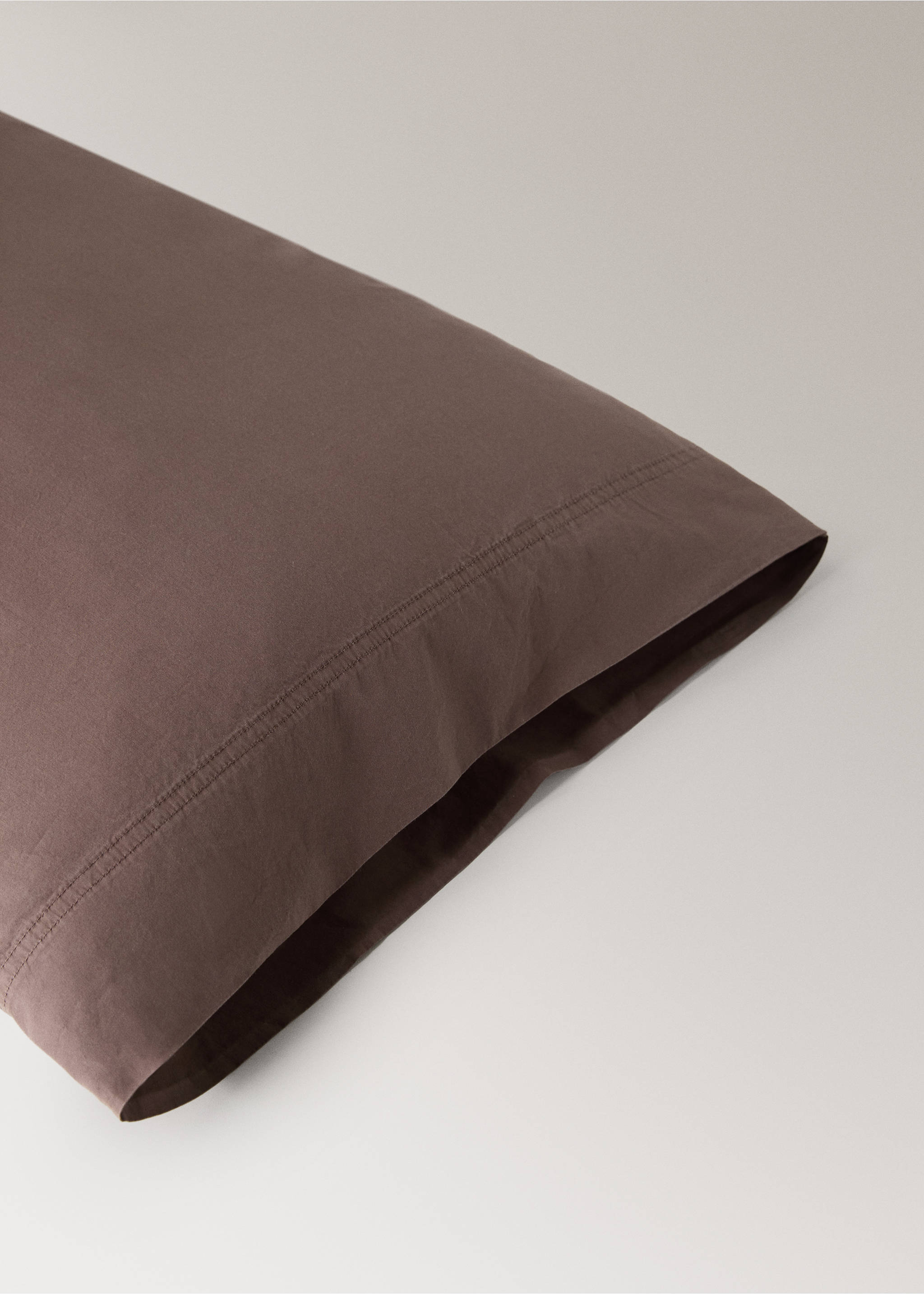 Наволочка з бавовни з подвійним декоративним швом, щільністю 300 ниток, 45×110 см - Детальніше про товар 2, Тютюновий коричневий. Ref: 27042922-00.