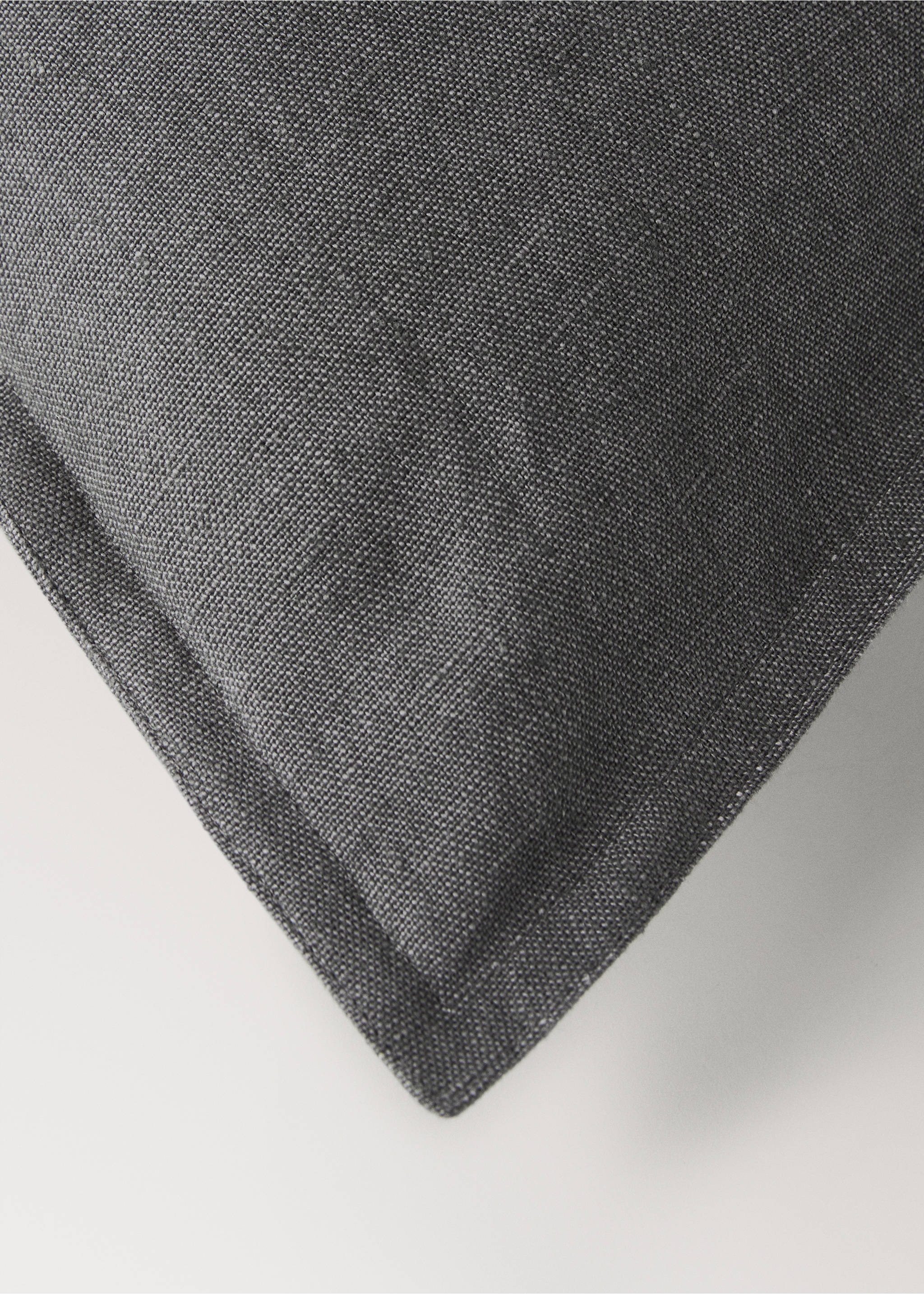 Linen cushion cover with flange 45x45 cm - Details of the article 2, Charcoal. Ref: 27042929-00.