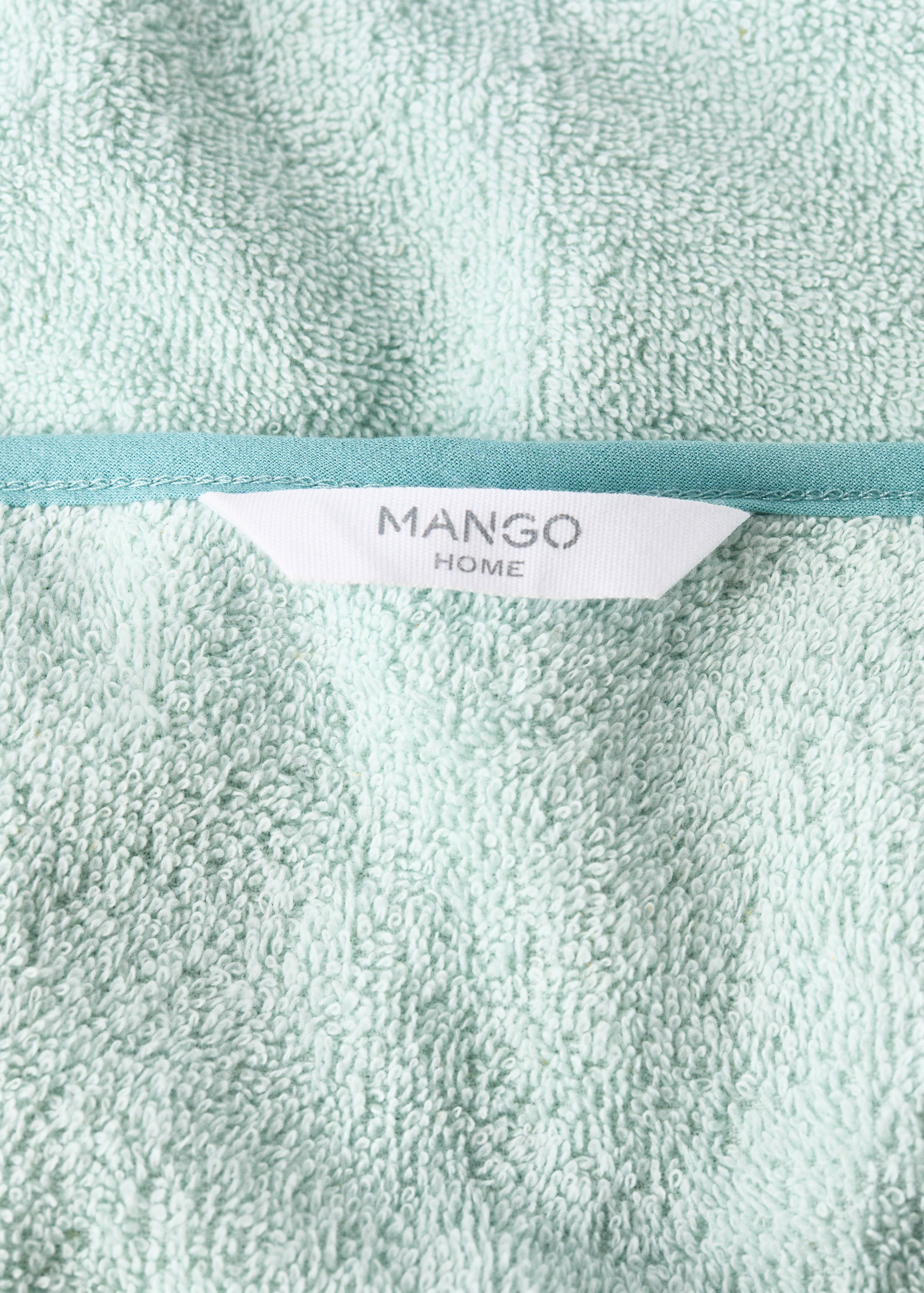 Children's bath towel with contrasting trim - Details of the article 1