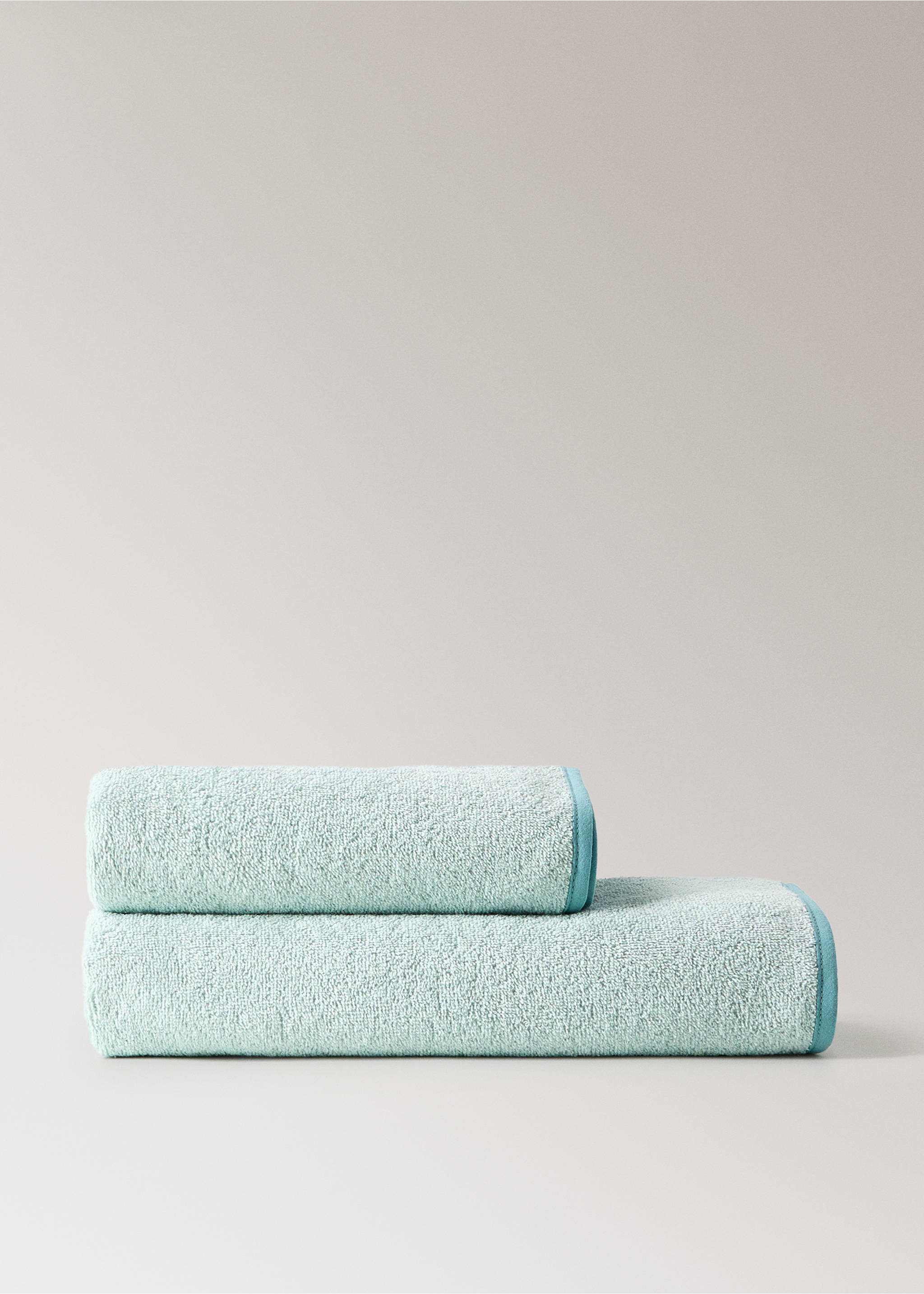 Children's bath towel with contrasting trim - Article without model, Mint Green. Ref: 27042936-00.