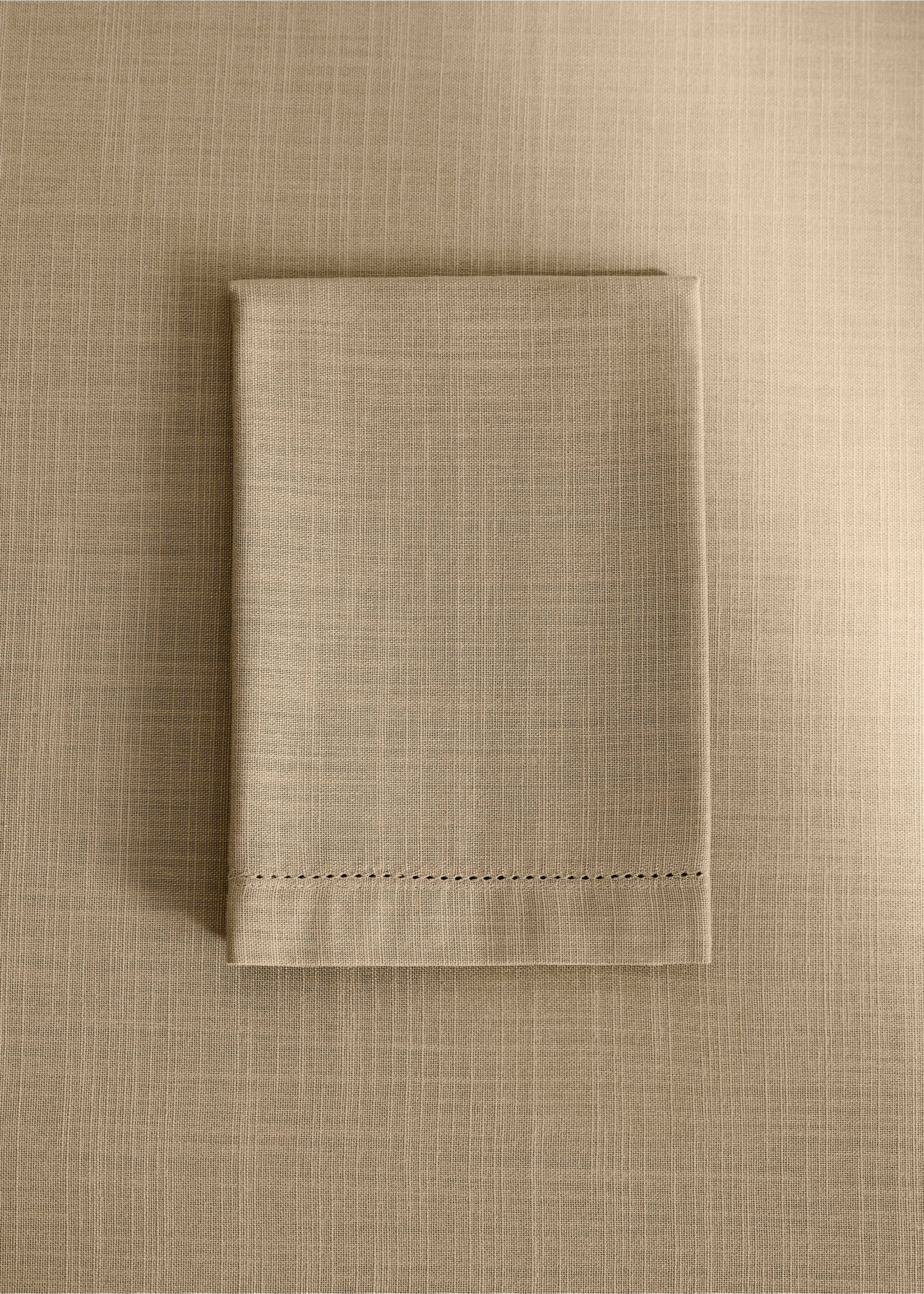 Hemstitch detail table mats - General plane, Peach. Ref: 27043277-00.