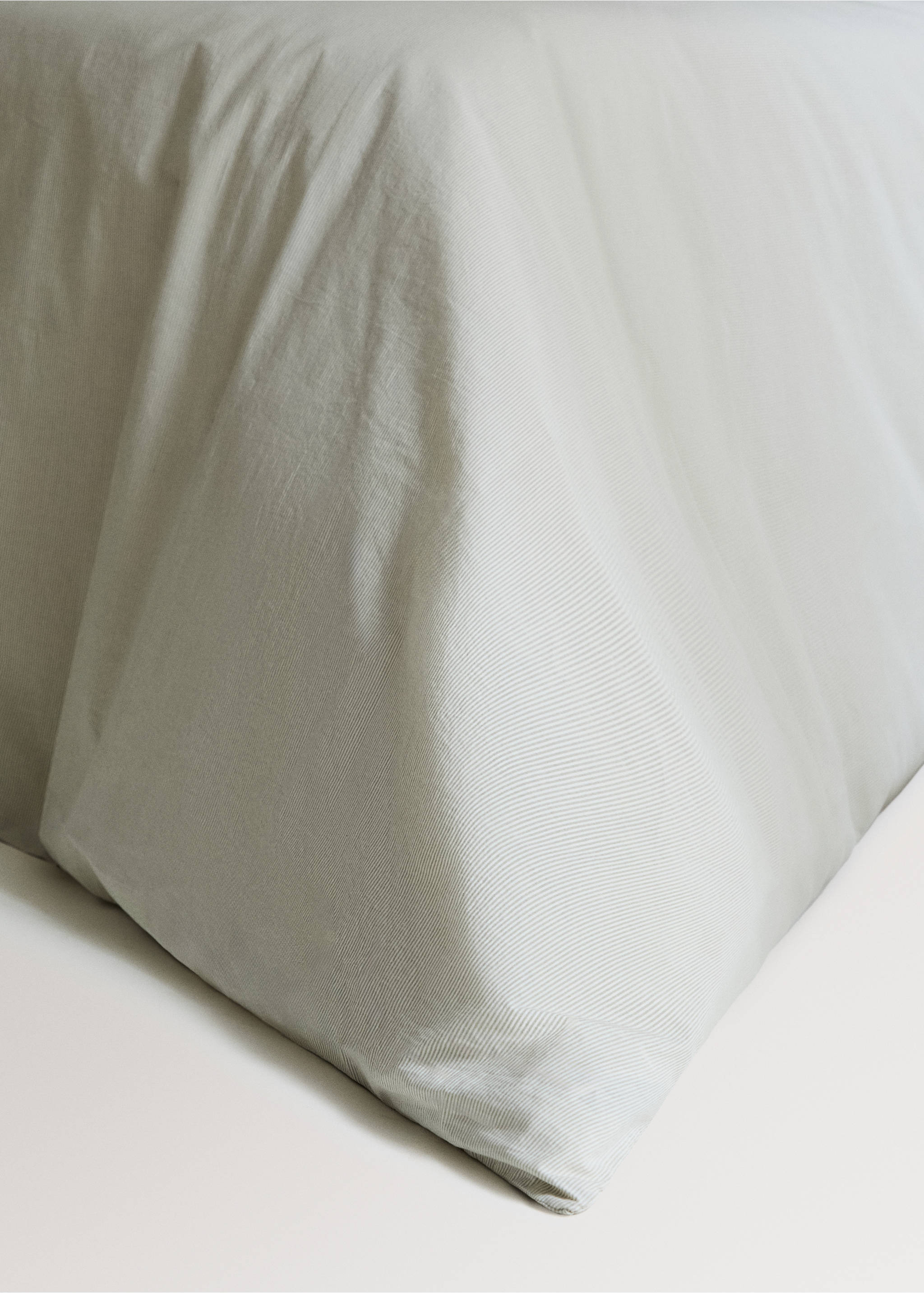Cotton yarn-dyed duvet cover for 135/140 cm bed - Details of the article 8, Pastel Green. Ref: 27043278-00.