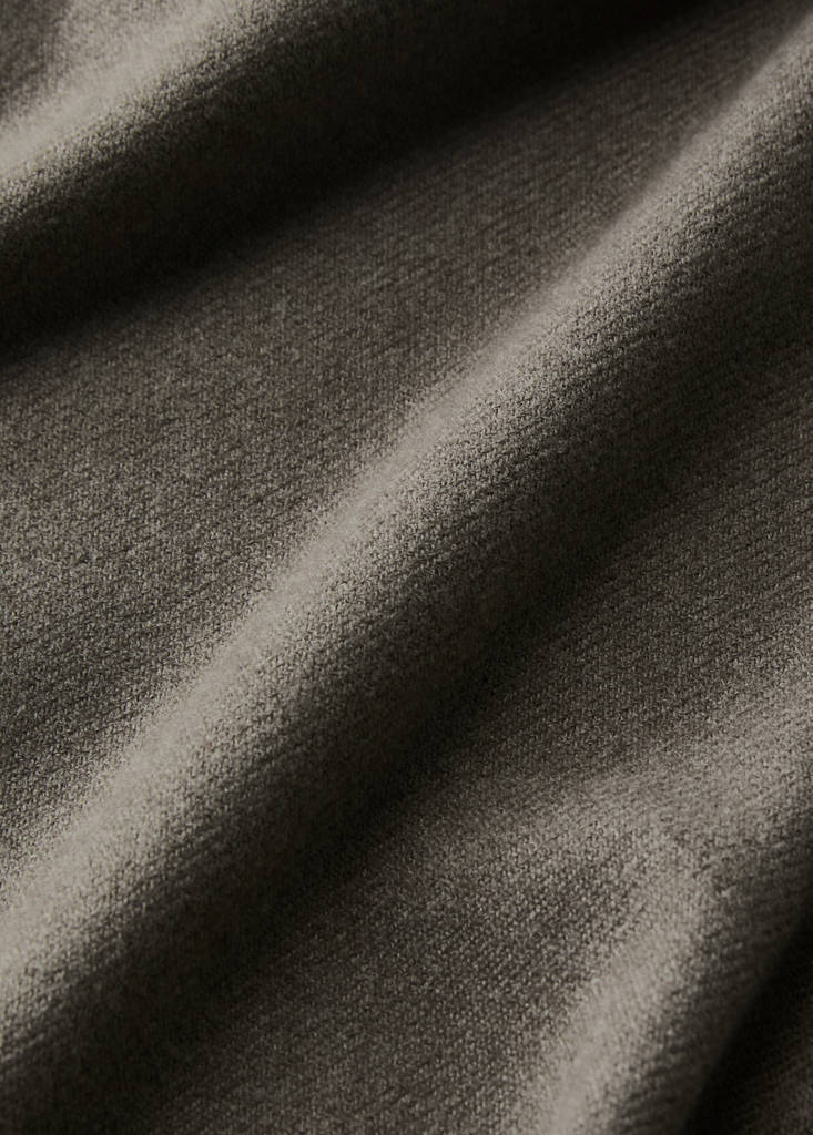 Soft blanket with fringe detail — Light/Pastel Brown