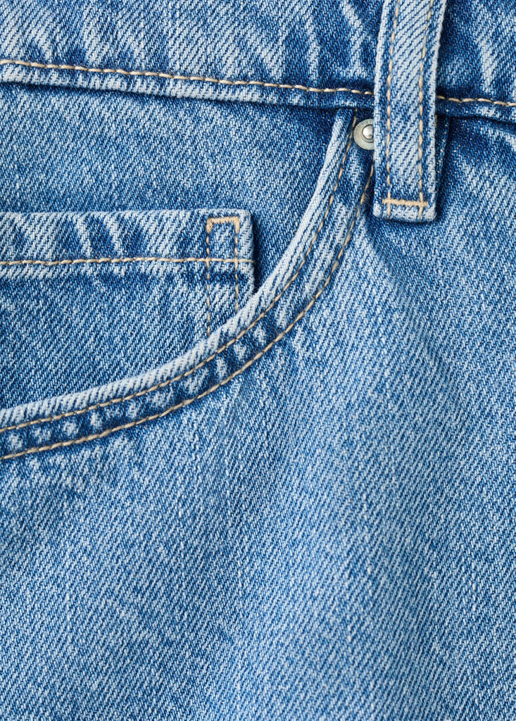 High-waisted straight-fit denim shorts — Medium Blue