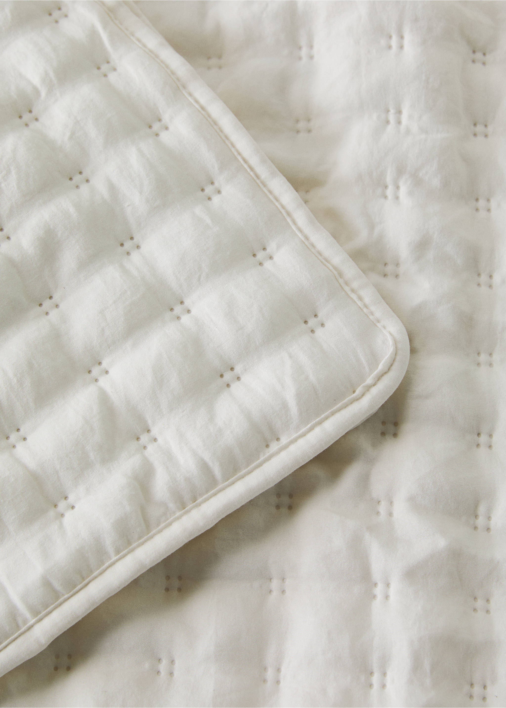 Micro-fibre bedspread for 130/140/150 cm bed - Details of the article 2, Ecru. Ref: 27043285-00.