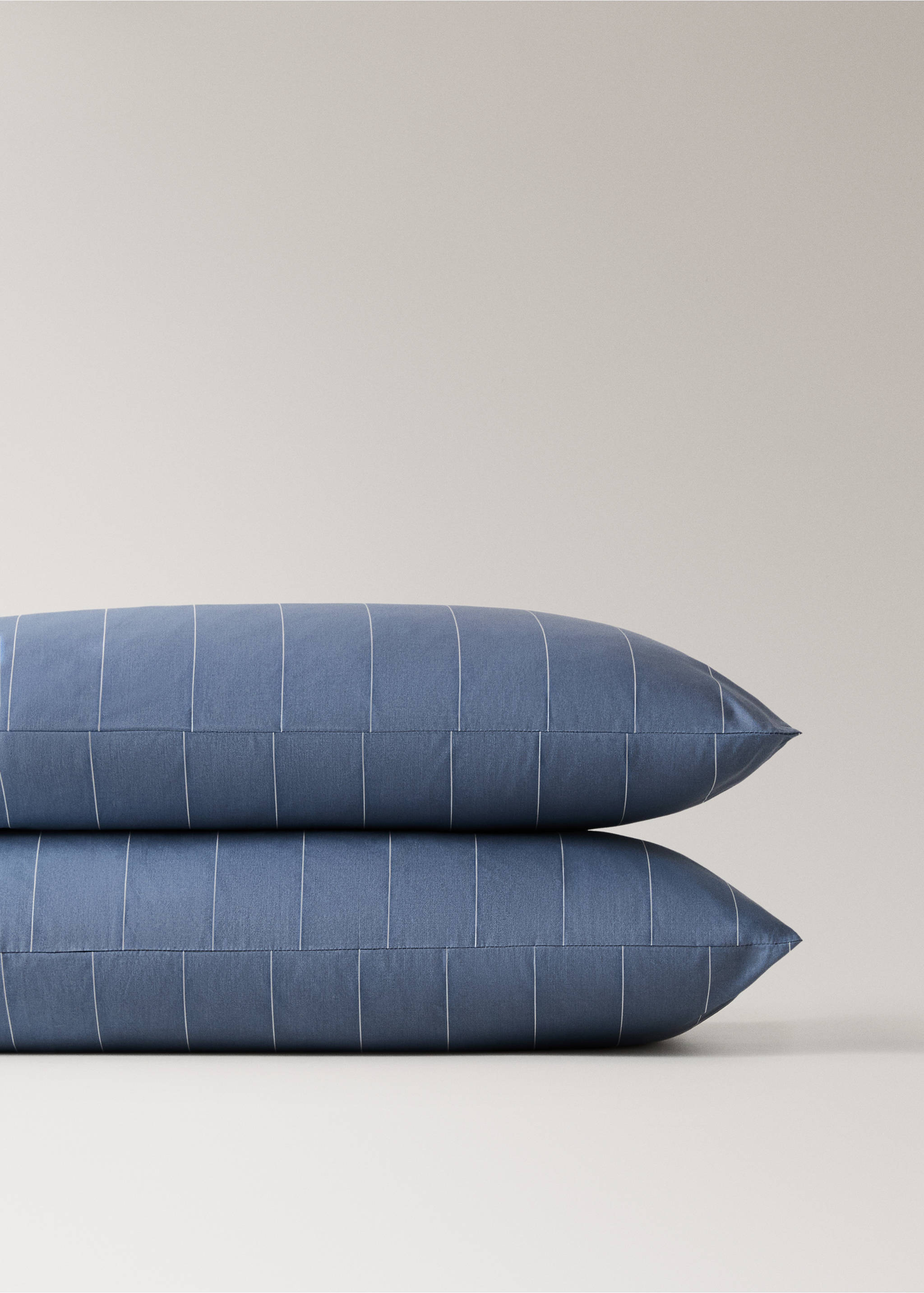 Δύο μαξιλαροθήκες 100% βαμβάκι ριγέ δύο όψεων 50x75 εκ - Λεπτομέρεια του προϊόντος 1, Μπλε. Ref: 27043288-00.