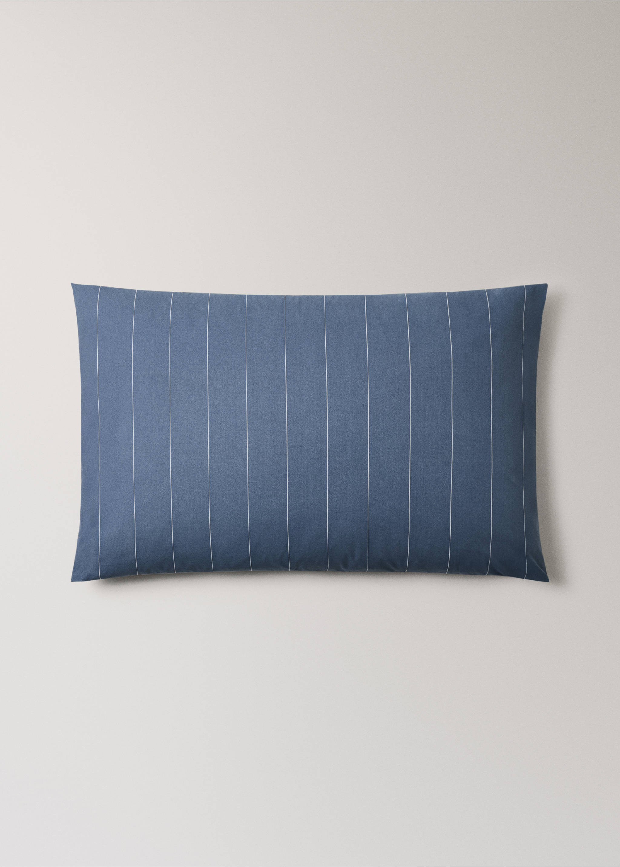 Two 100% cotton reversible striped pillowcases 50x75cm - Article without model, Blue. Ref: 27043288-00.