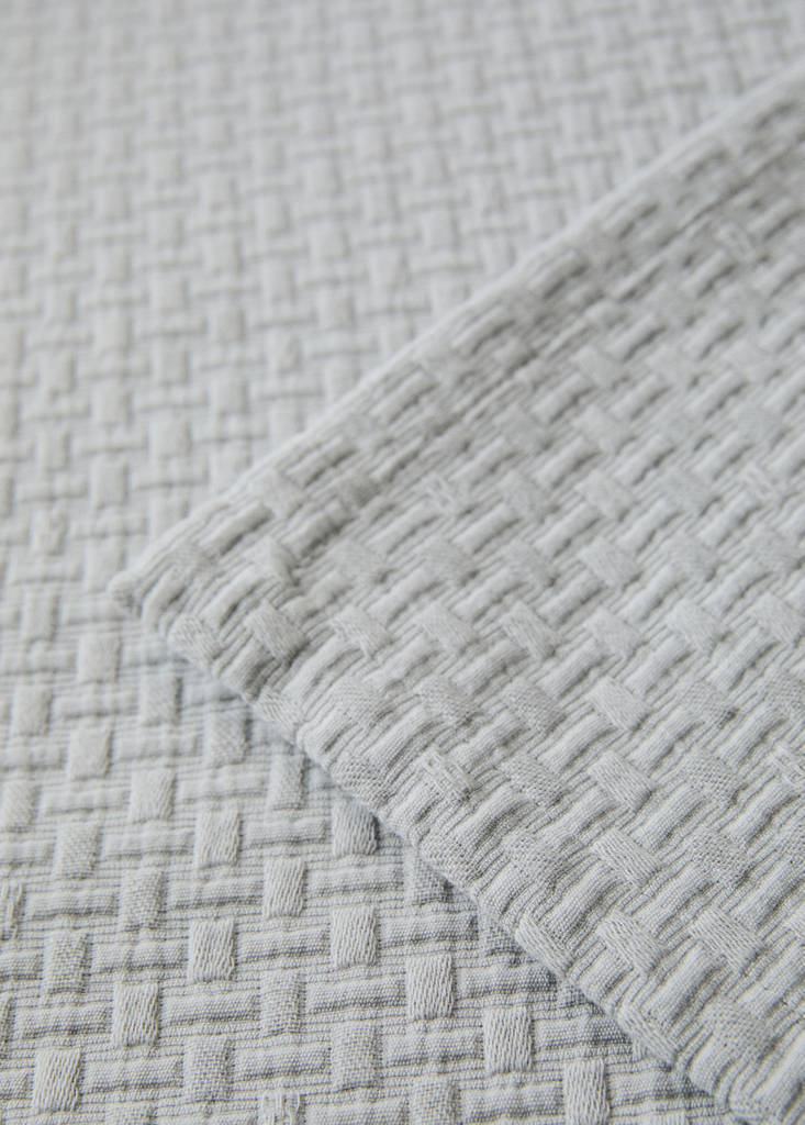Tagesdecke aus Garment-Dyed-Baumwolle, Eckenverstärkung, für 180/200 cm Bett — Grau