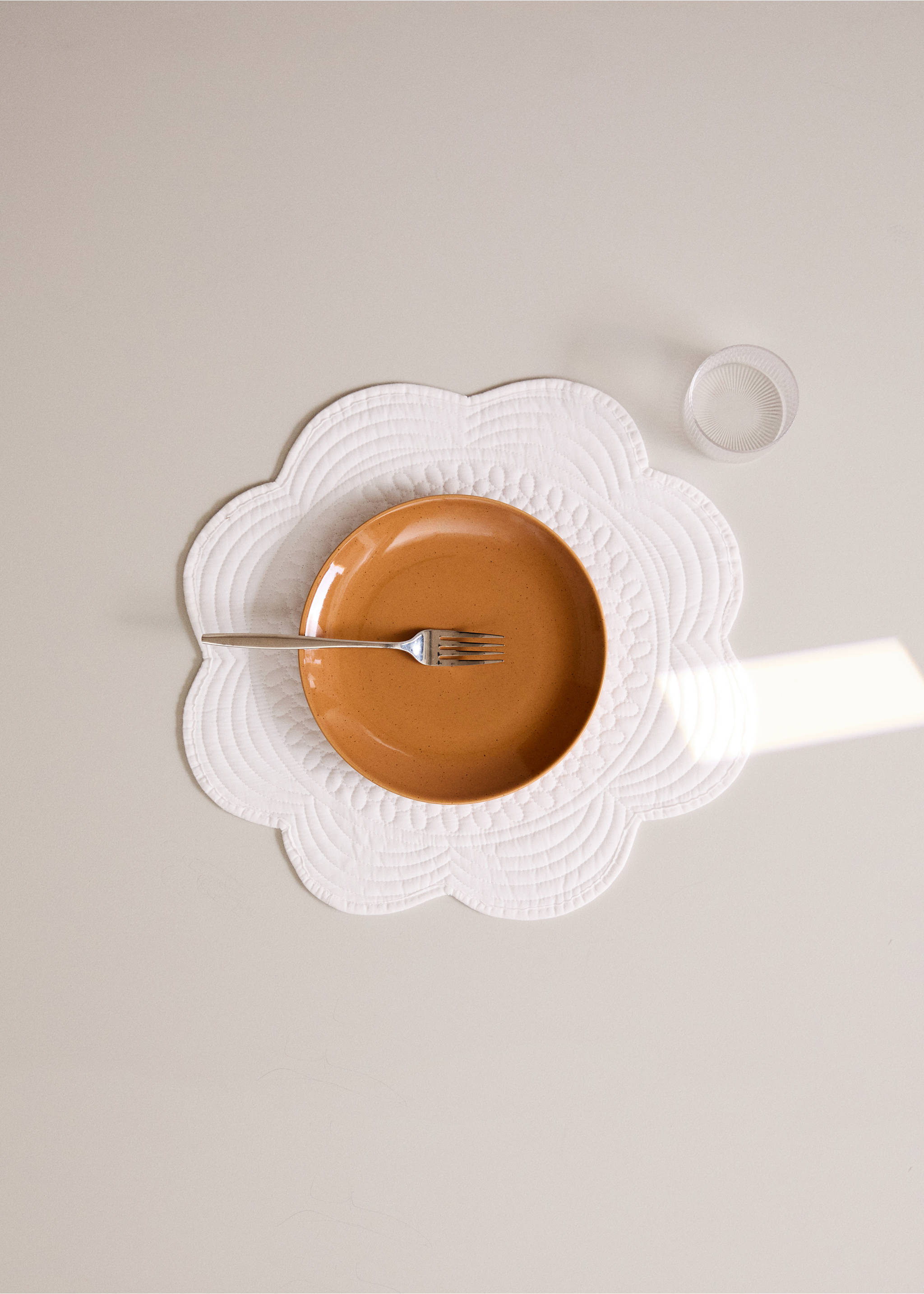 Individual acolchoado com forma de flor - Plano geral, Branco. Ref: 27043291-00.