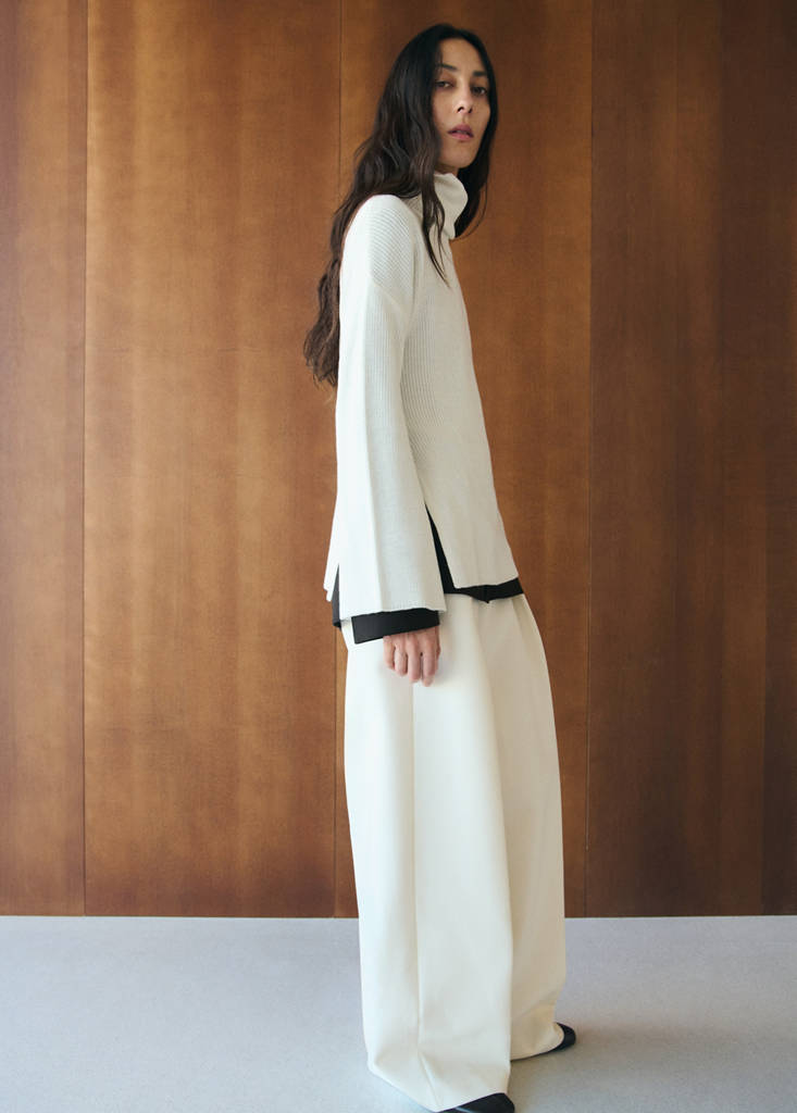 Turtleneck knit sweater — Off White
