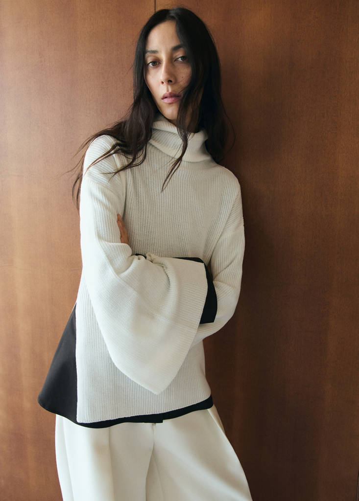 Turtleneck knit sweater — Off White