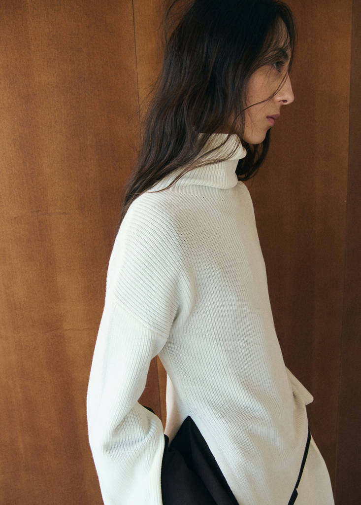 Turtleneck knit sweater — Off White