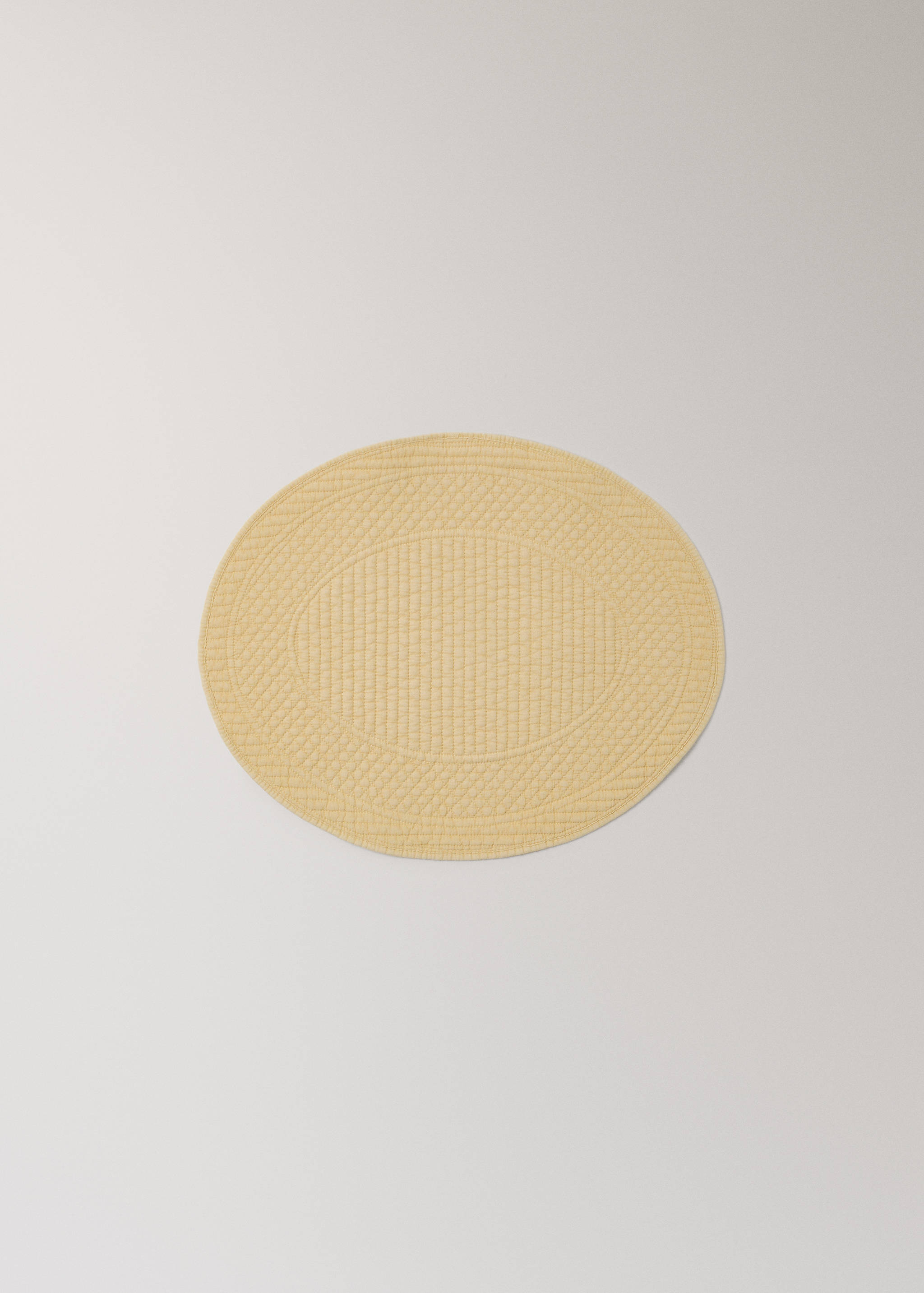 Quilted oval placemat design - Article without model