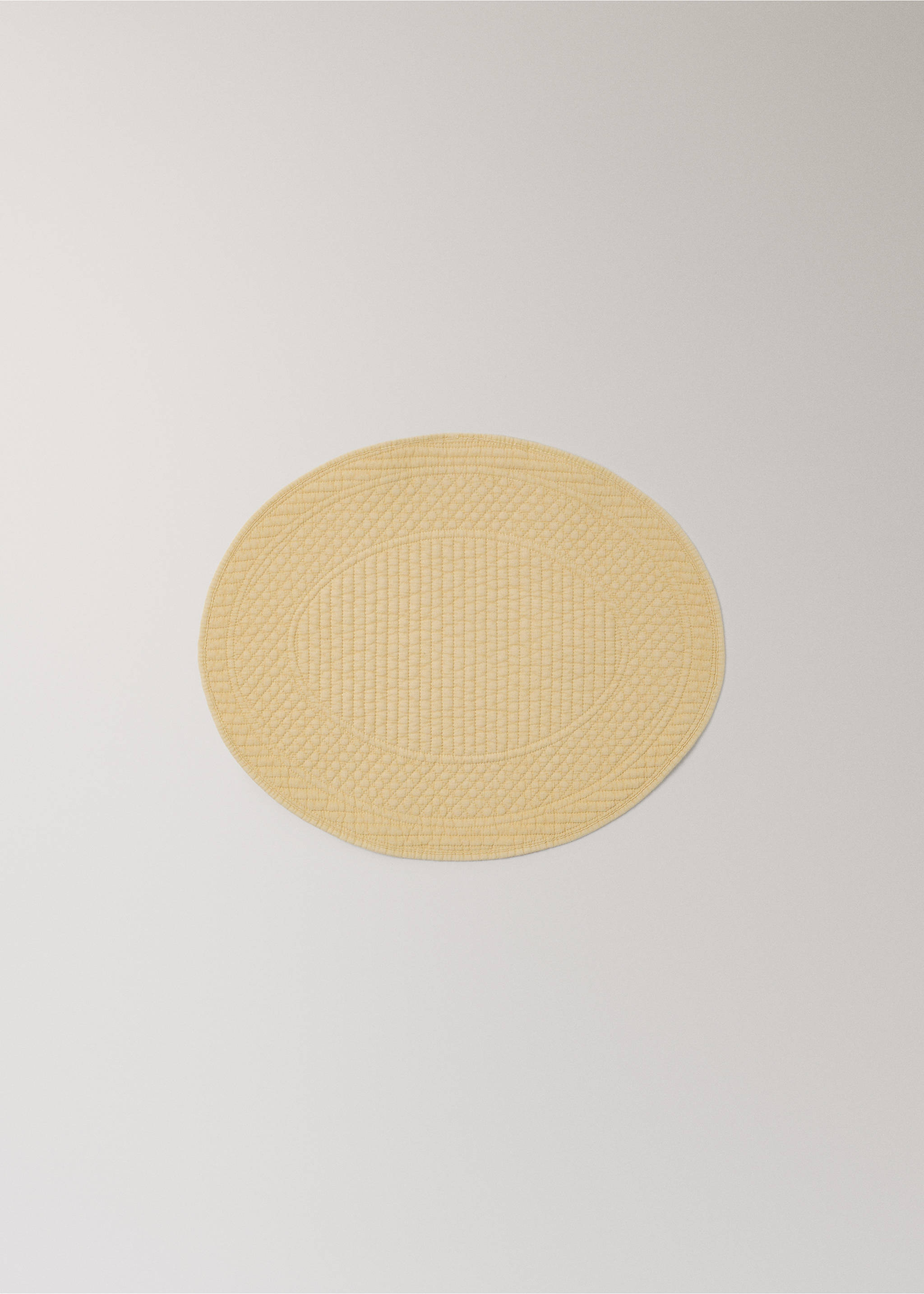 Oval quilted placemat - Article without model, Yellow. Ref: 27043303-00.