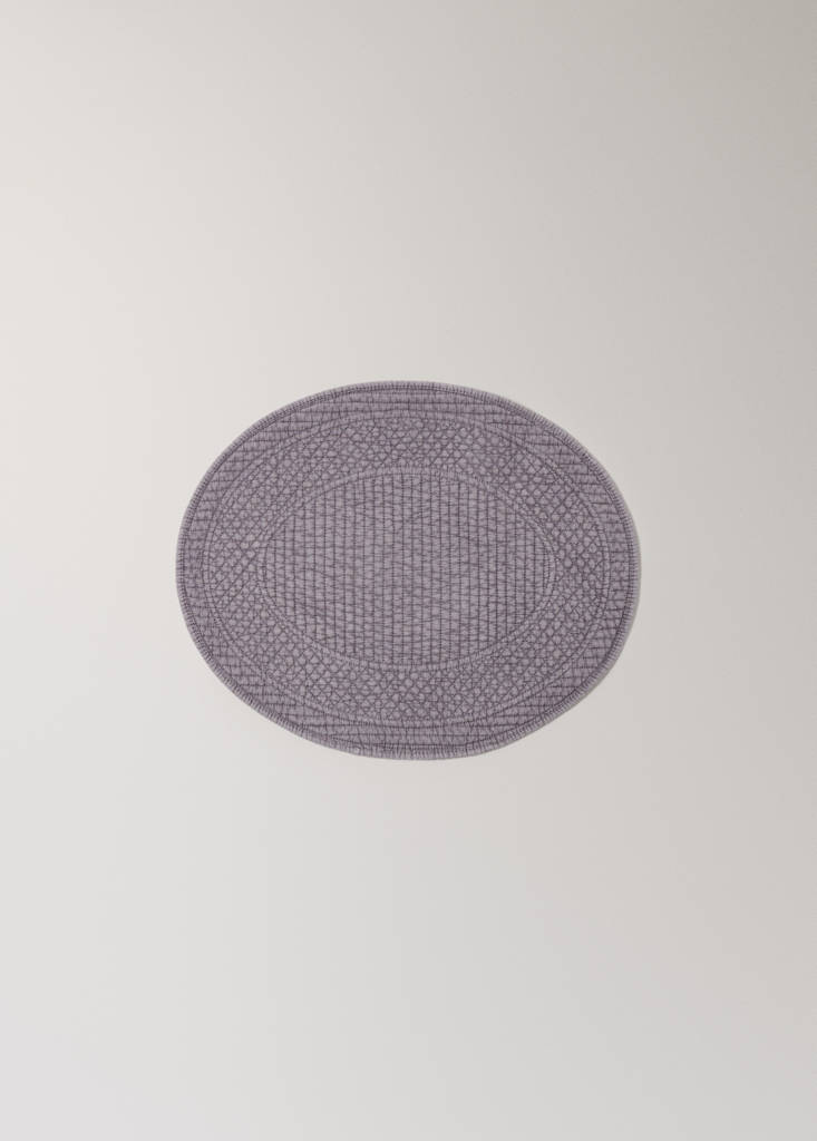 Oval quilted placemat — Lilac