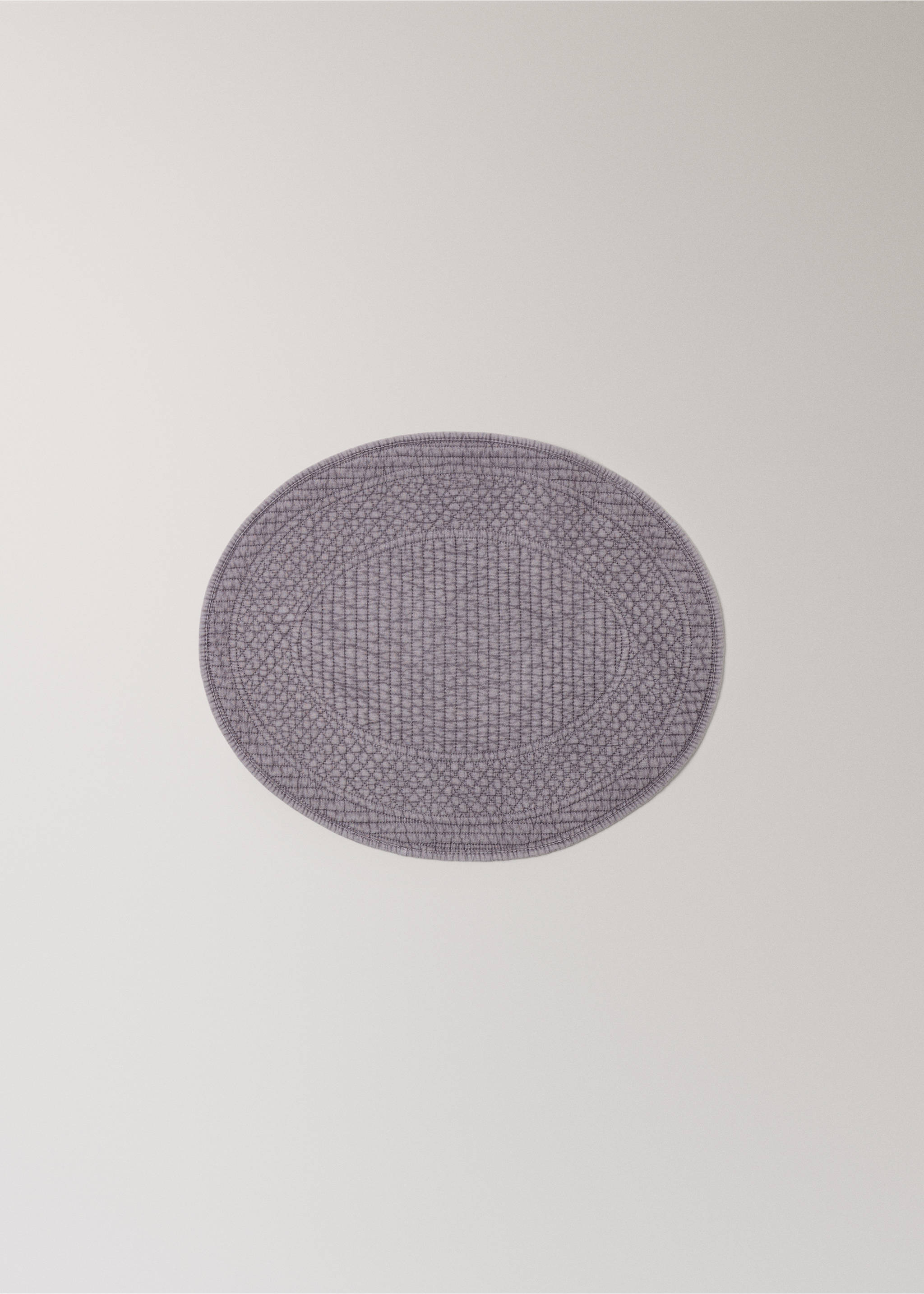 Oval quilted placemat - Article without model, Lilac. Ref: 27043303-00.