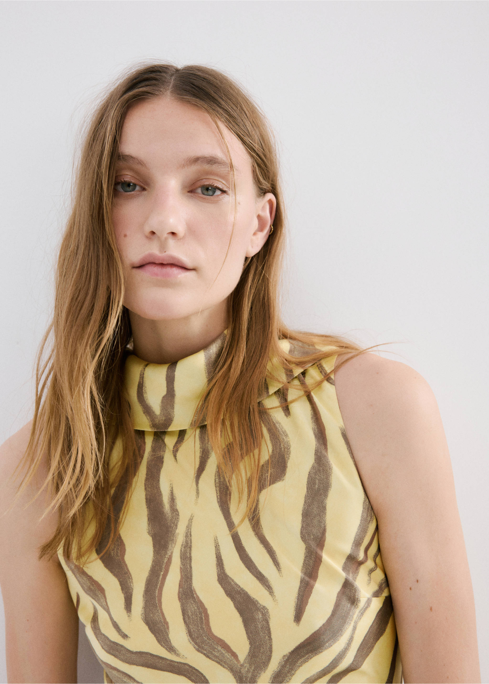 Printed dress with foulard - Details of the article 1, Yellow. Ref: 27043305-00.