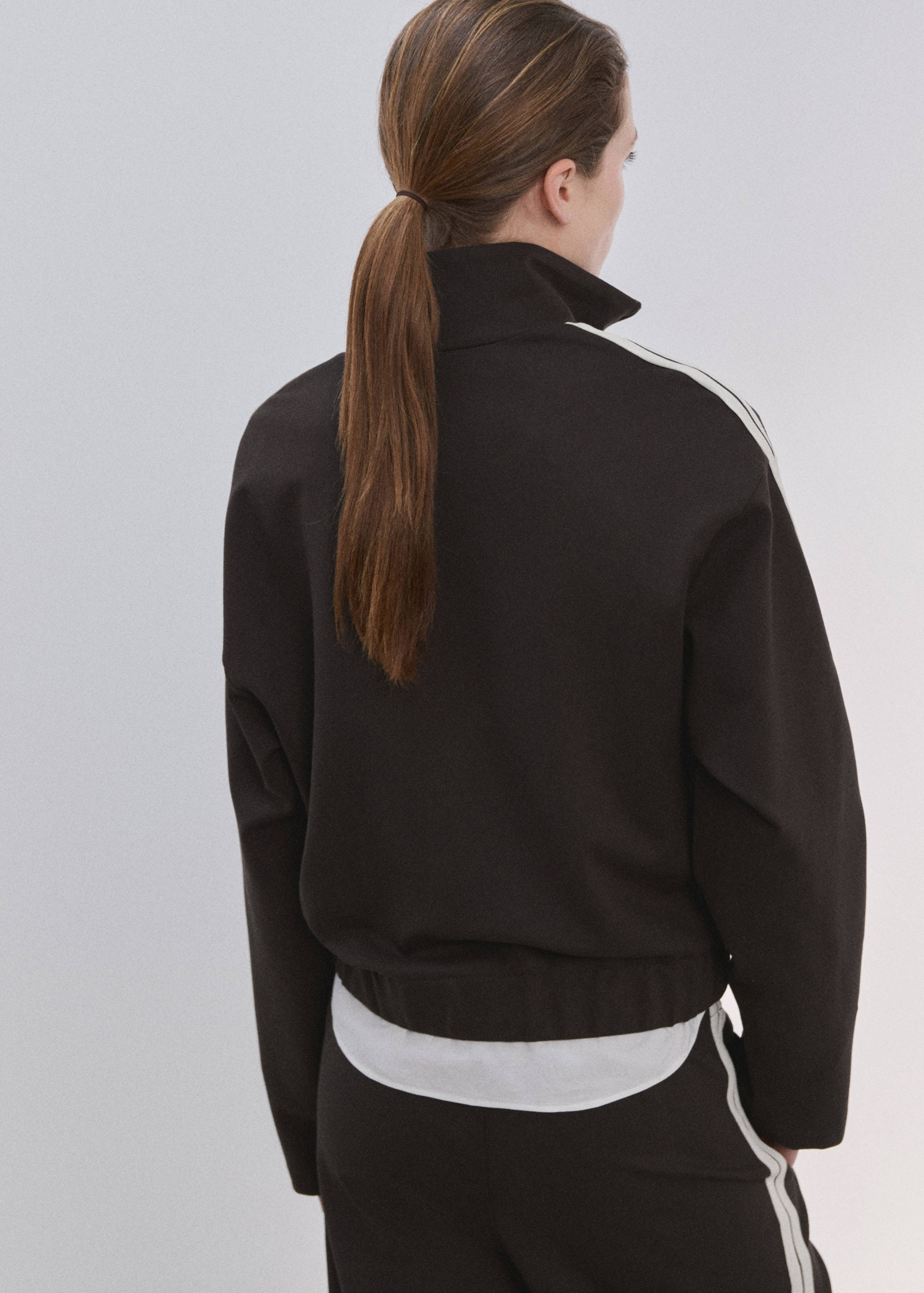 Contrast striped sweatshirt - Reverse of the article