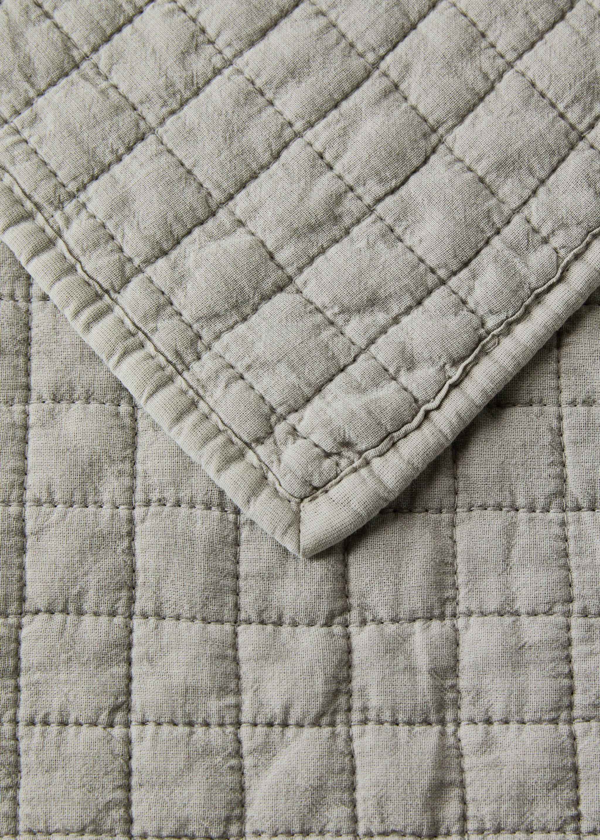 Garment-dyed cotton quilt squares bed 90/105 cm - Details of the article 1