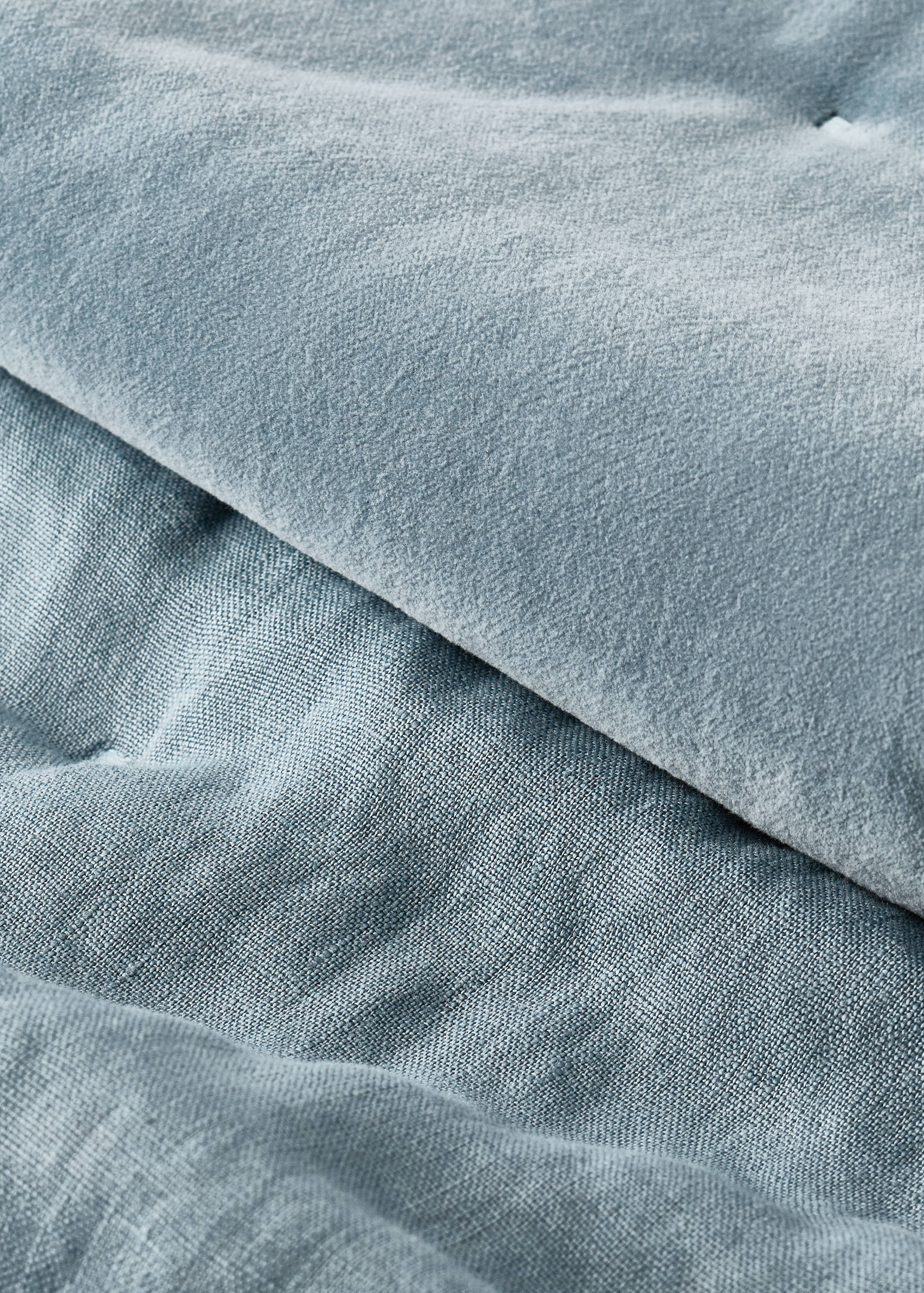 Linen velvet bedspread footboard - Details of the article 3
