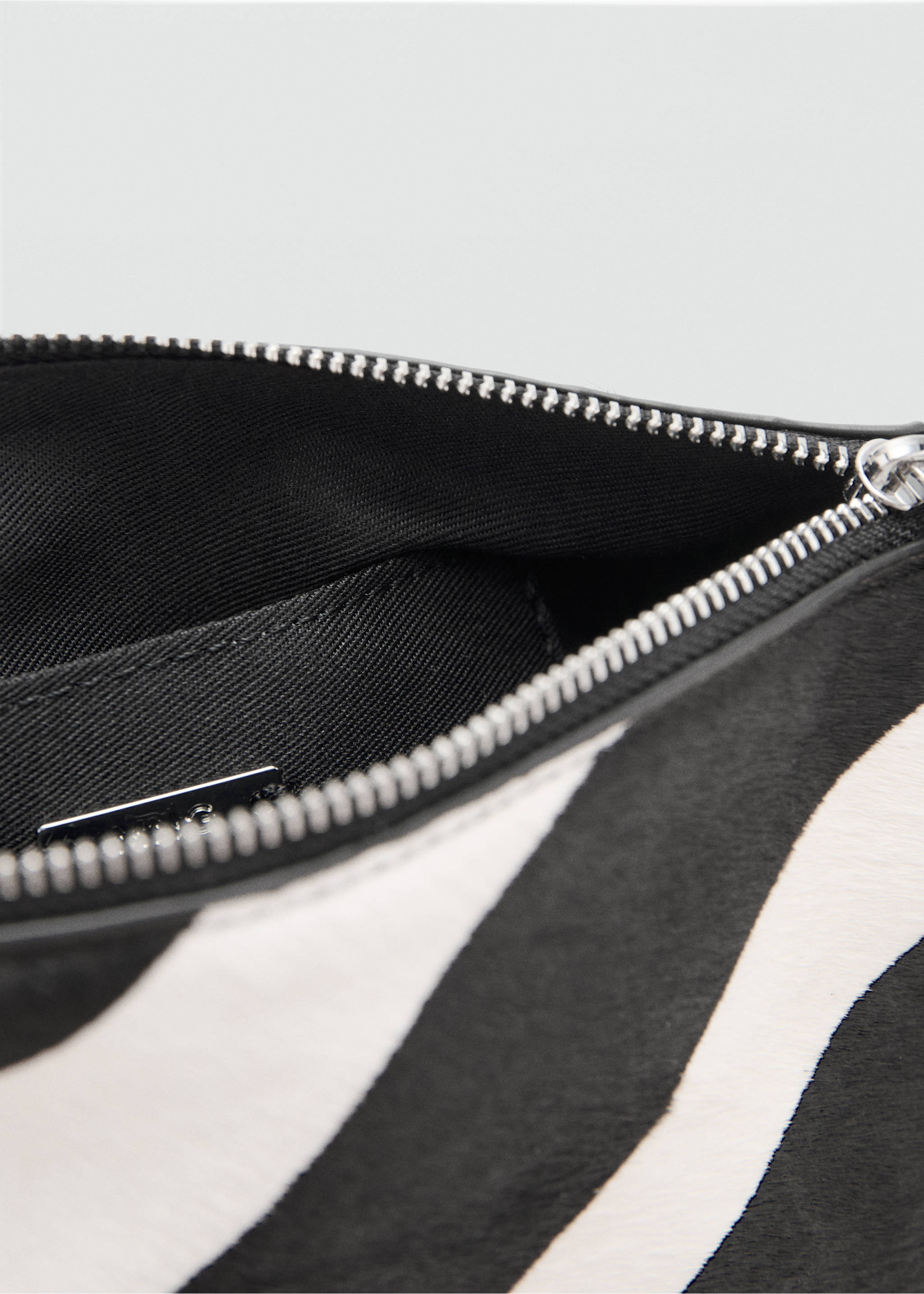 Zebra hair leather toiletry bag - Details of the article 1, Black. Ref: 27043312-00.