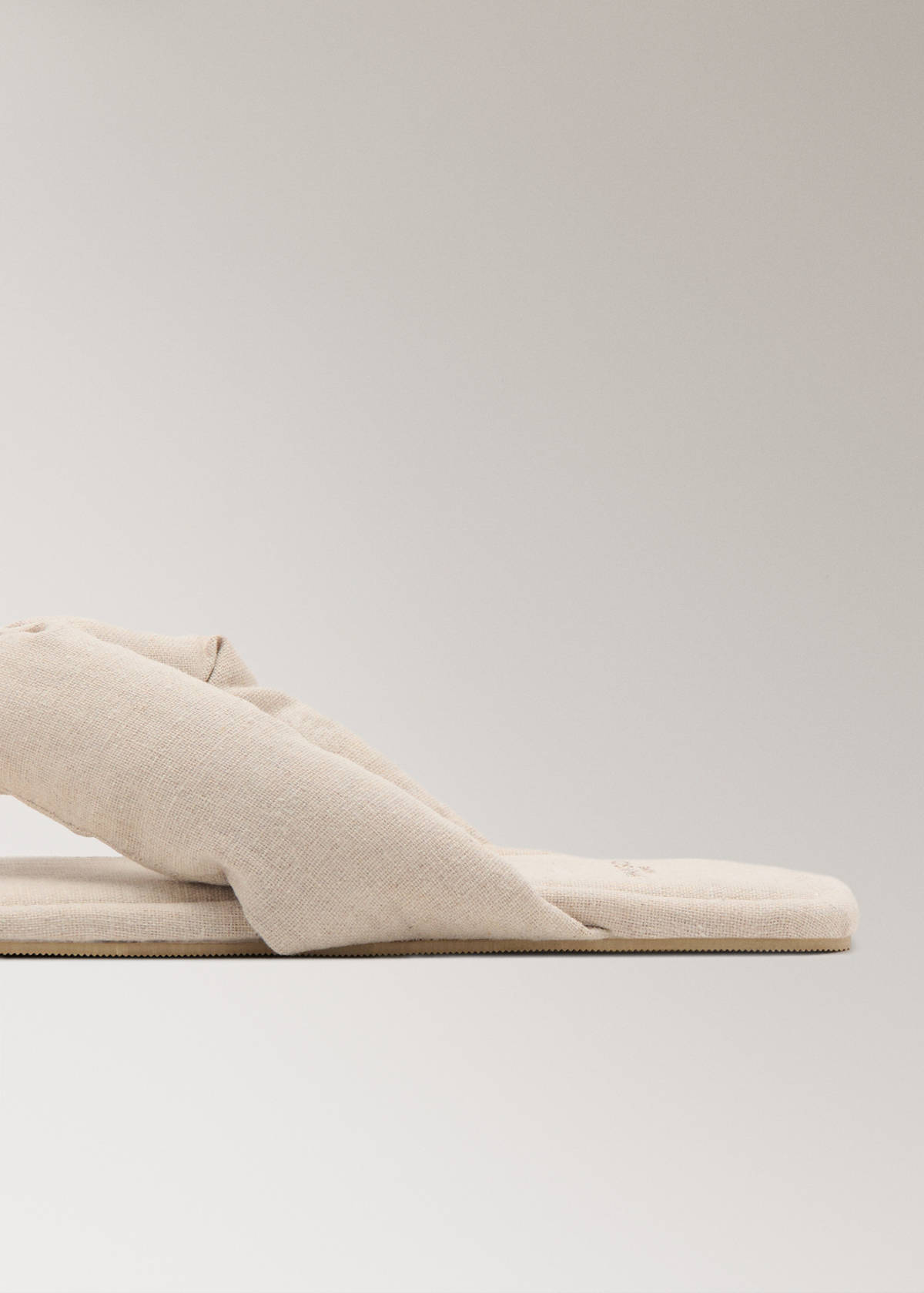 Padded mule slippers — Beige