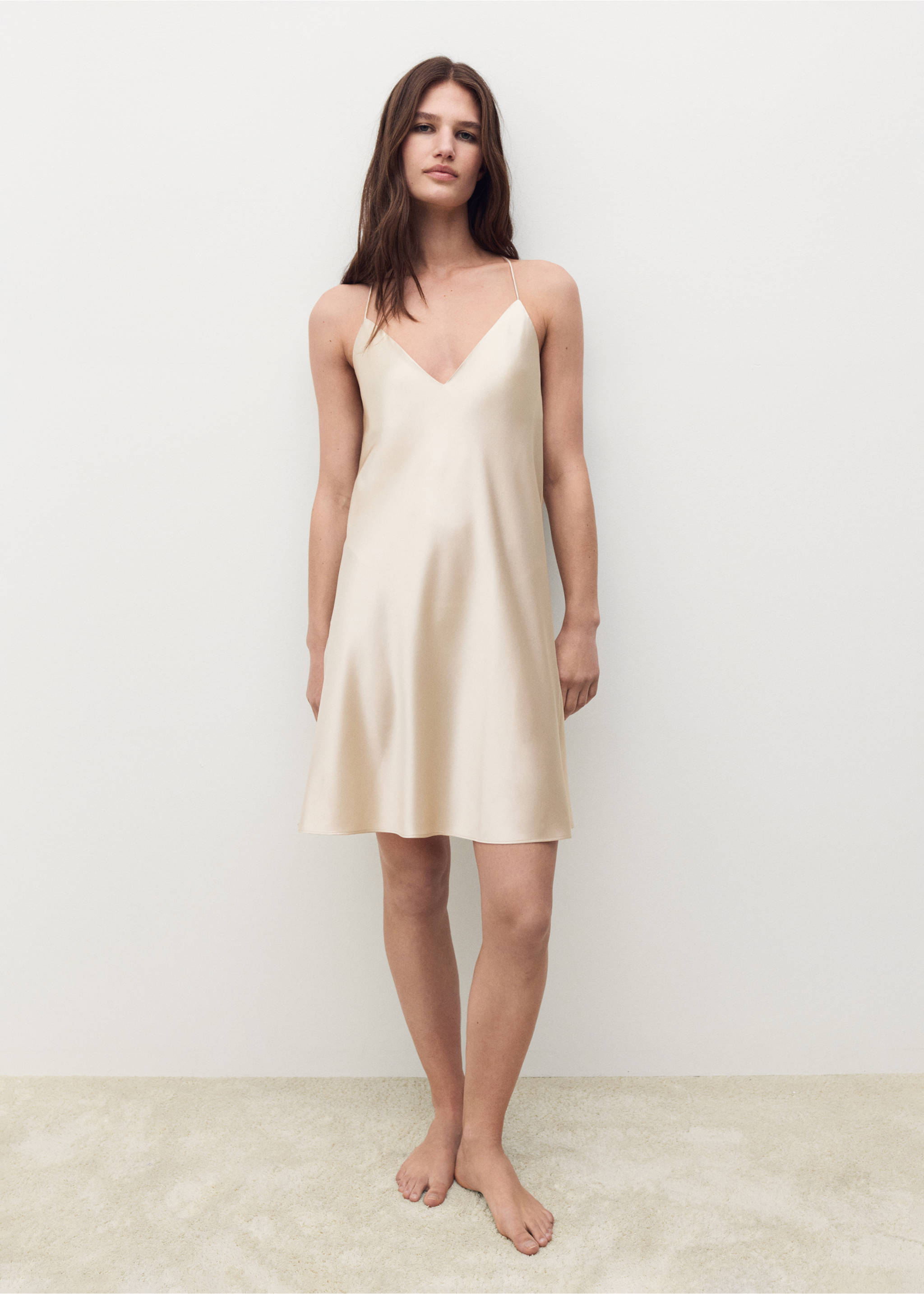 Nuisette soie à bretelles - Plan général, Gris clair/pastel. Ref: 27043329-00.