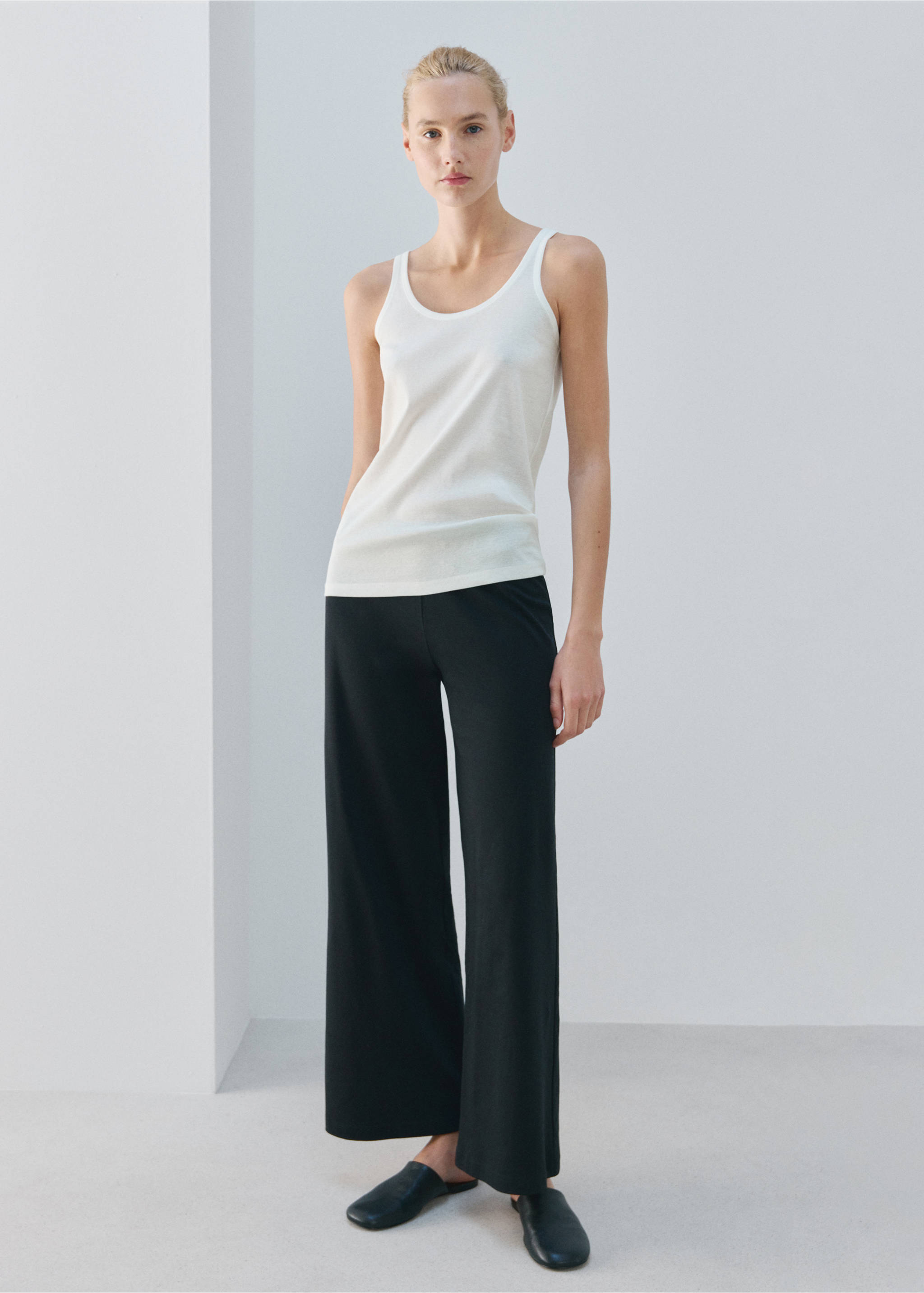 Cotton round-neck top - General plane, White. Ref: 27043336-00.