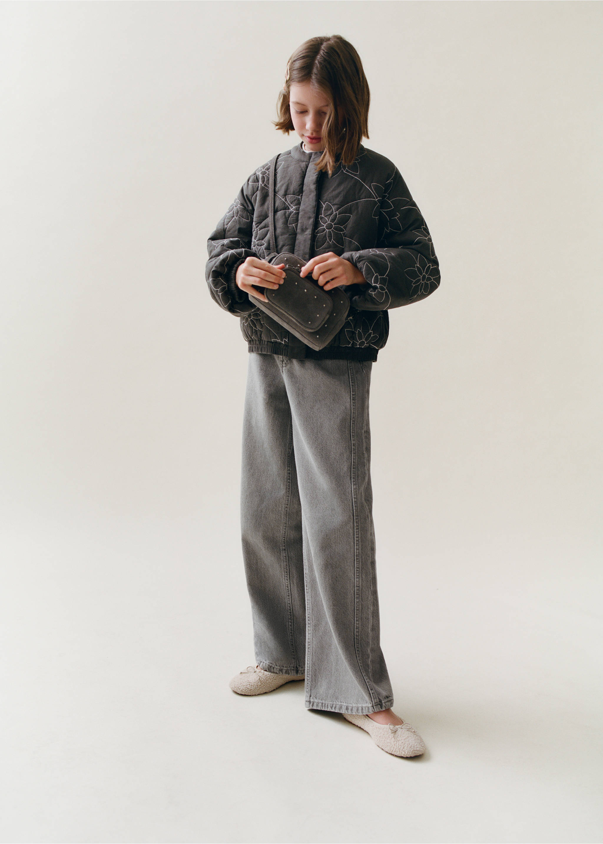 Jean large à clous - Détail de l'article 6, Gris denim. Ref: 27043708-00.