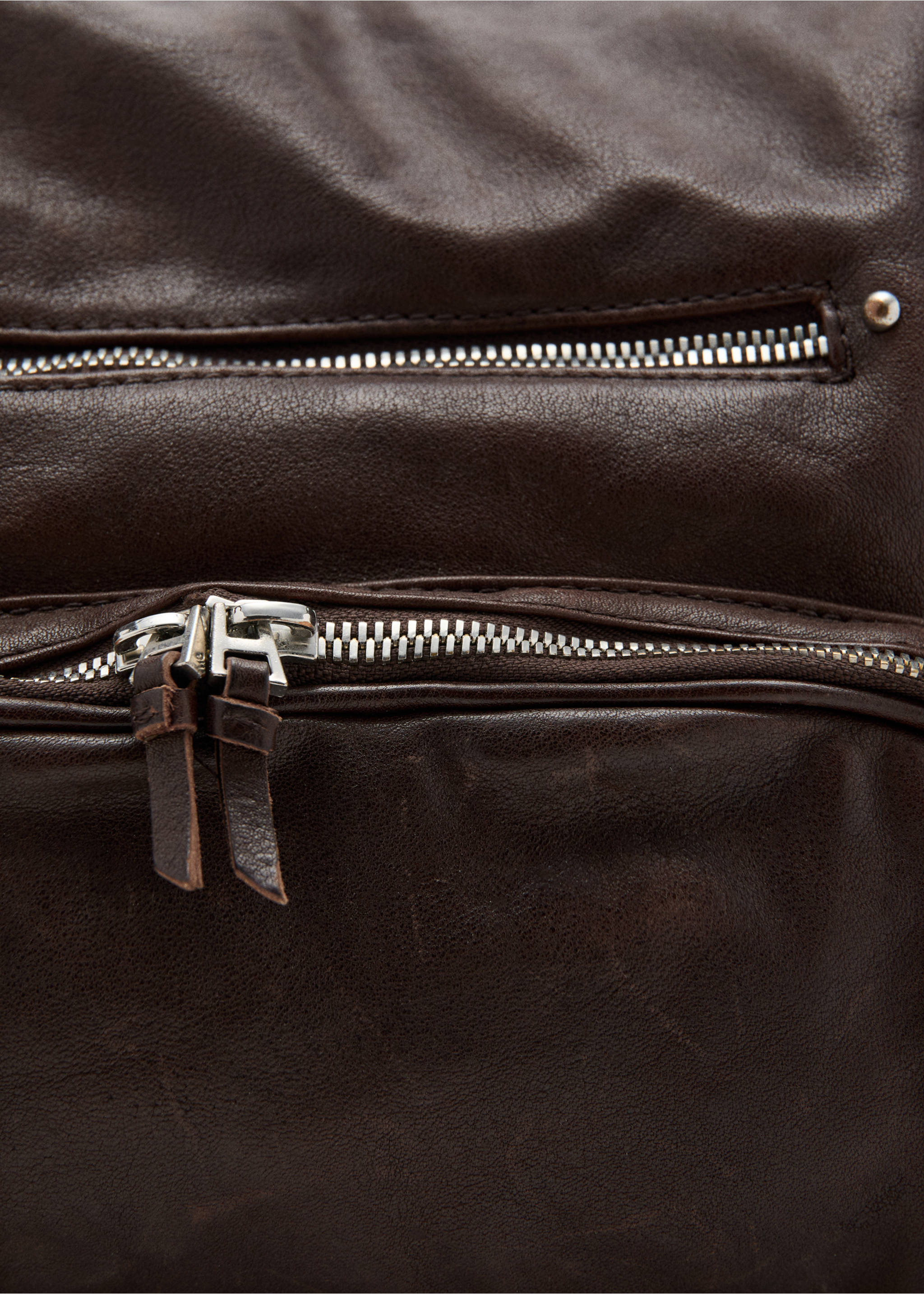 Bolsa grande bowling piel - Detalle del artículo 2, Chocolate. Ref: 27043728-00.