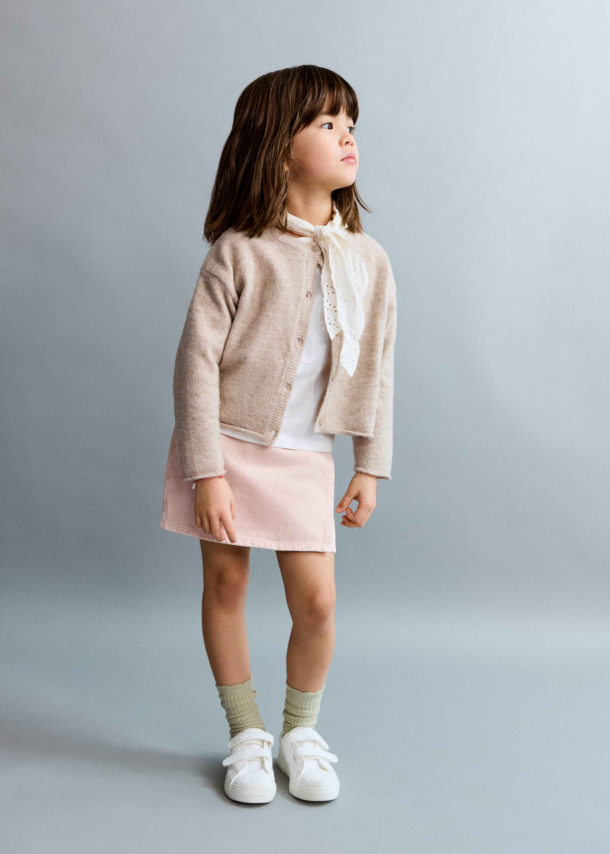 Cárdigan punto botones - Plano general