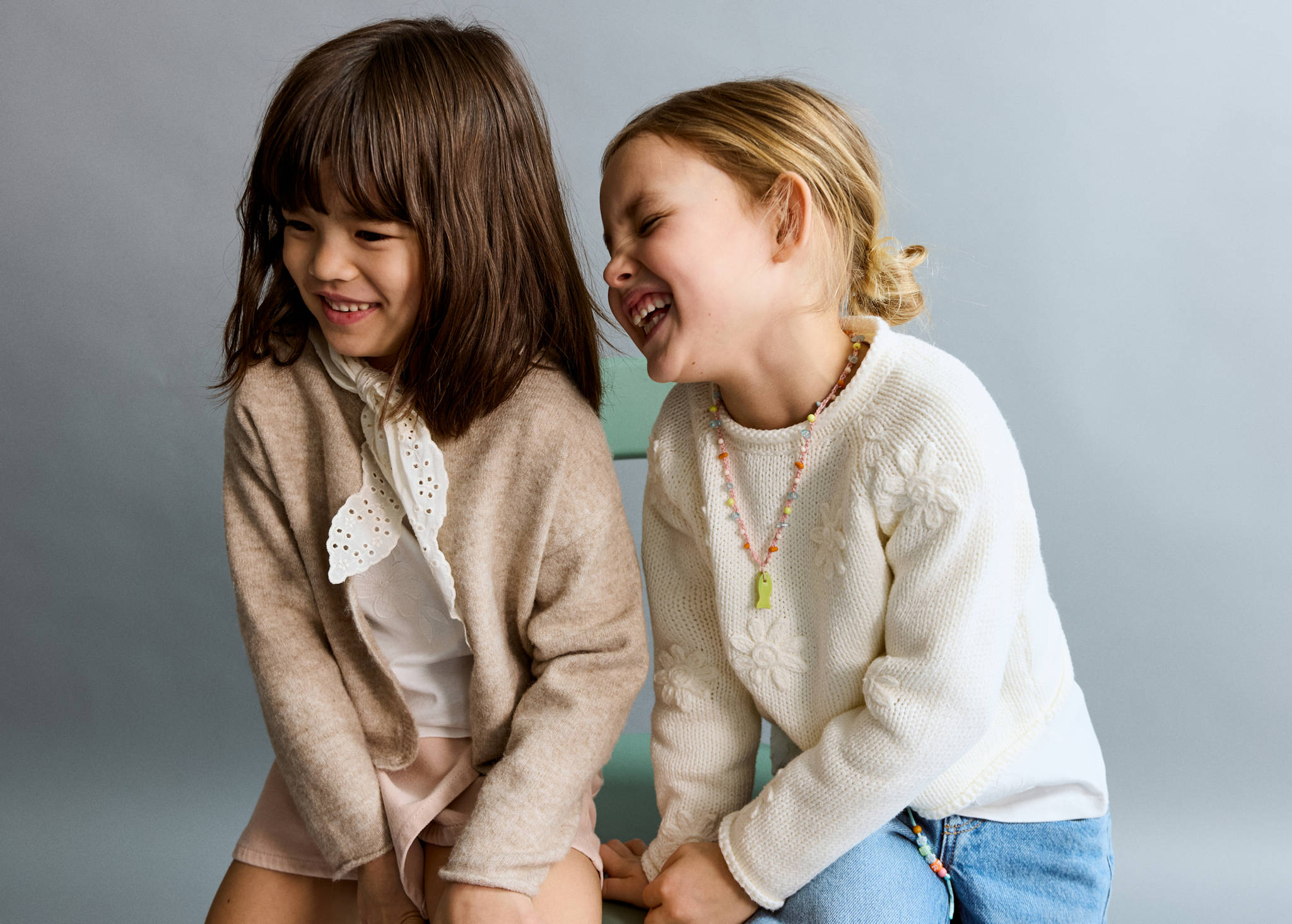 Knitted button cardigan - Panoramic plane