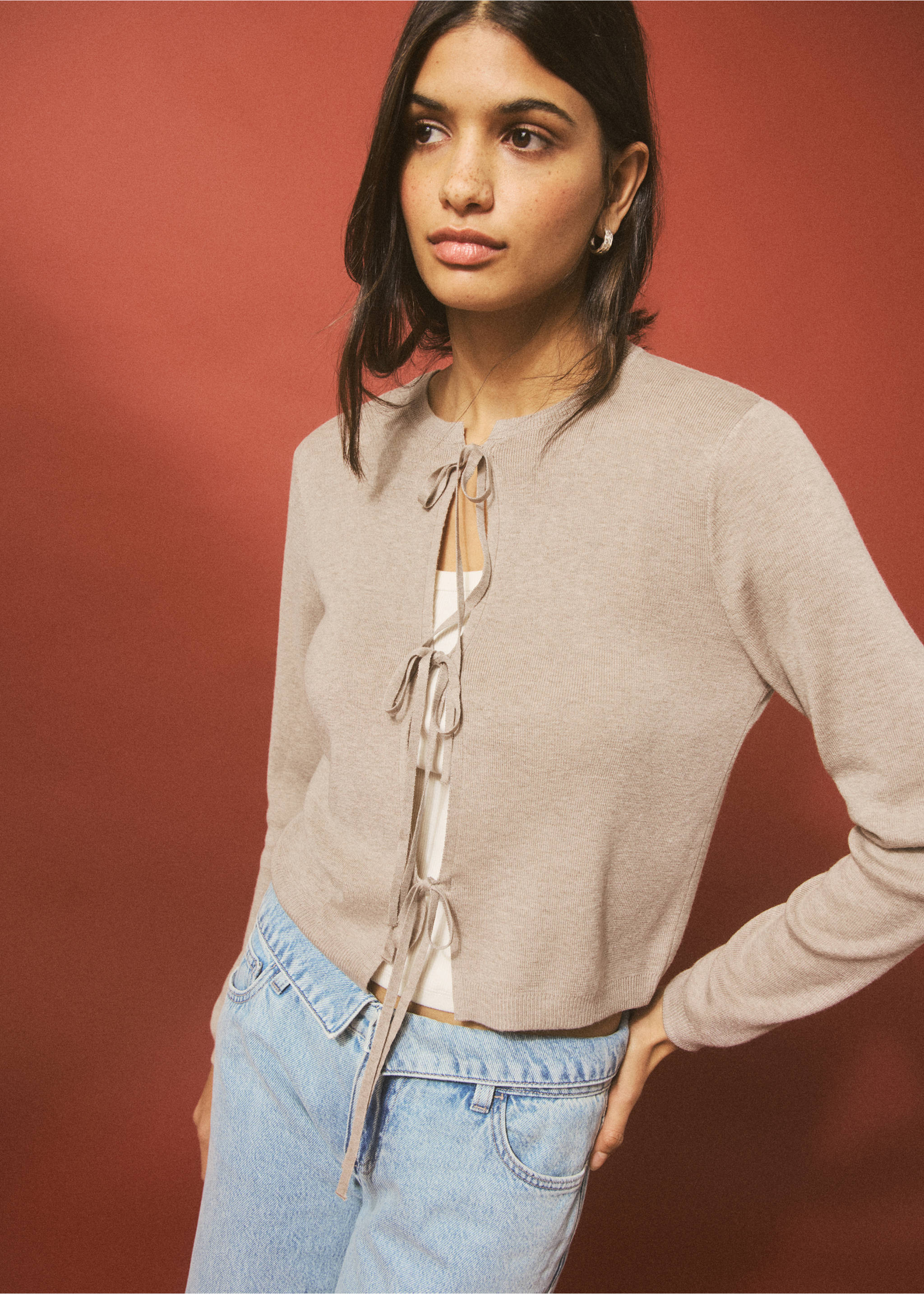 Вязаный кардиган с завязками - Общий план, Песочный. Ref: 27044048-00.