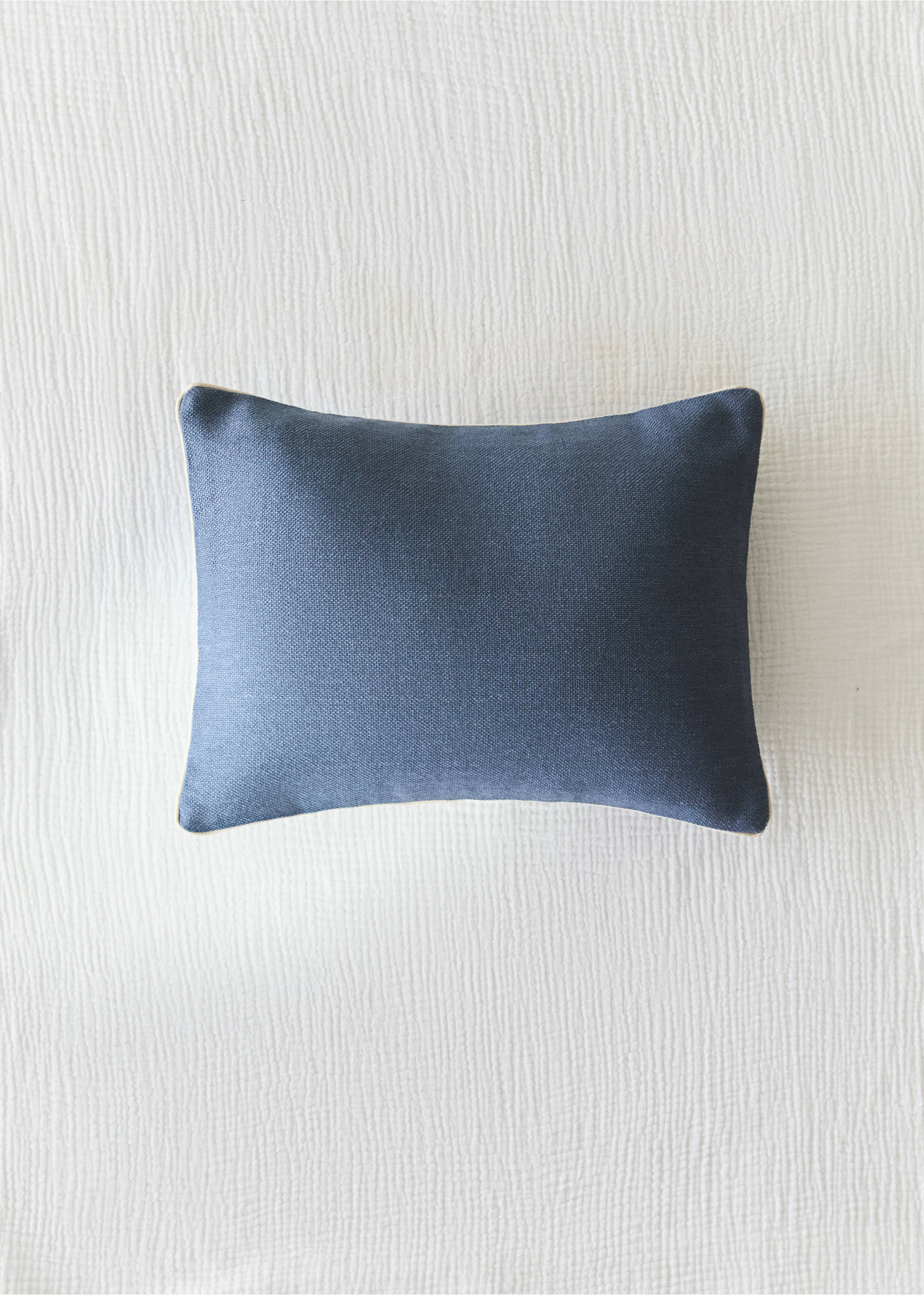 Piped cushion cover 30x40cm - General plane, Indigo Blue. Ref: 27044057-00.