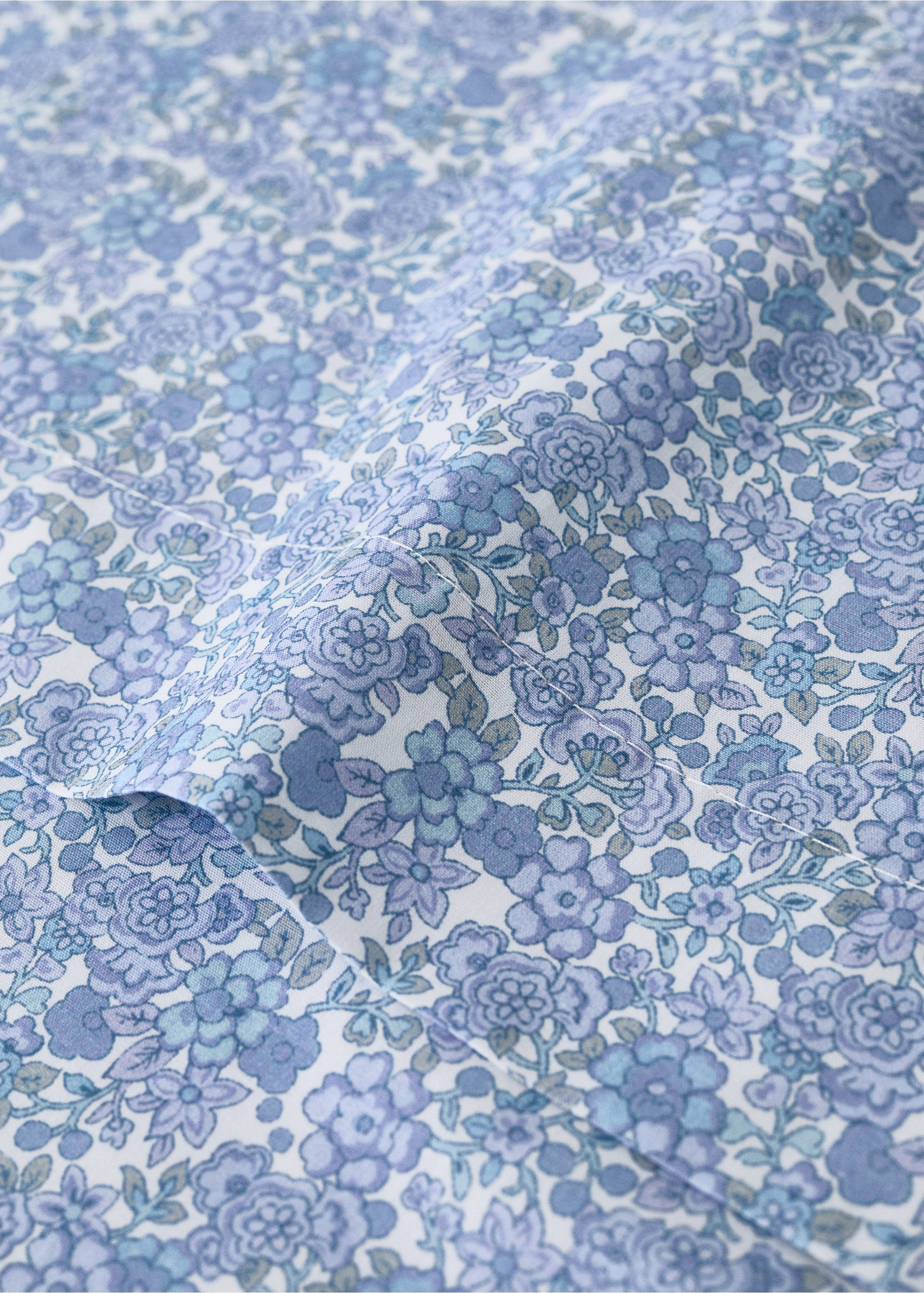 Lot drap et taie d’oreiller berceau percale de coton fleurs - Détail de l'article 1, Bleu. Ref: 27044060-00.