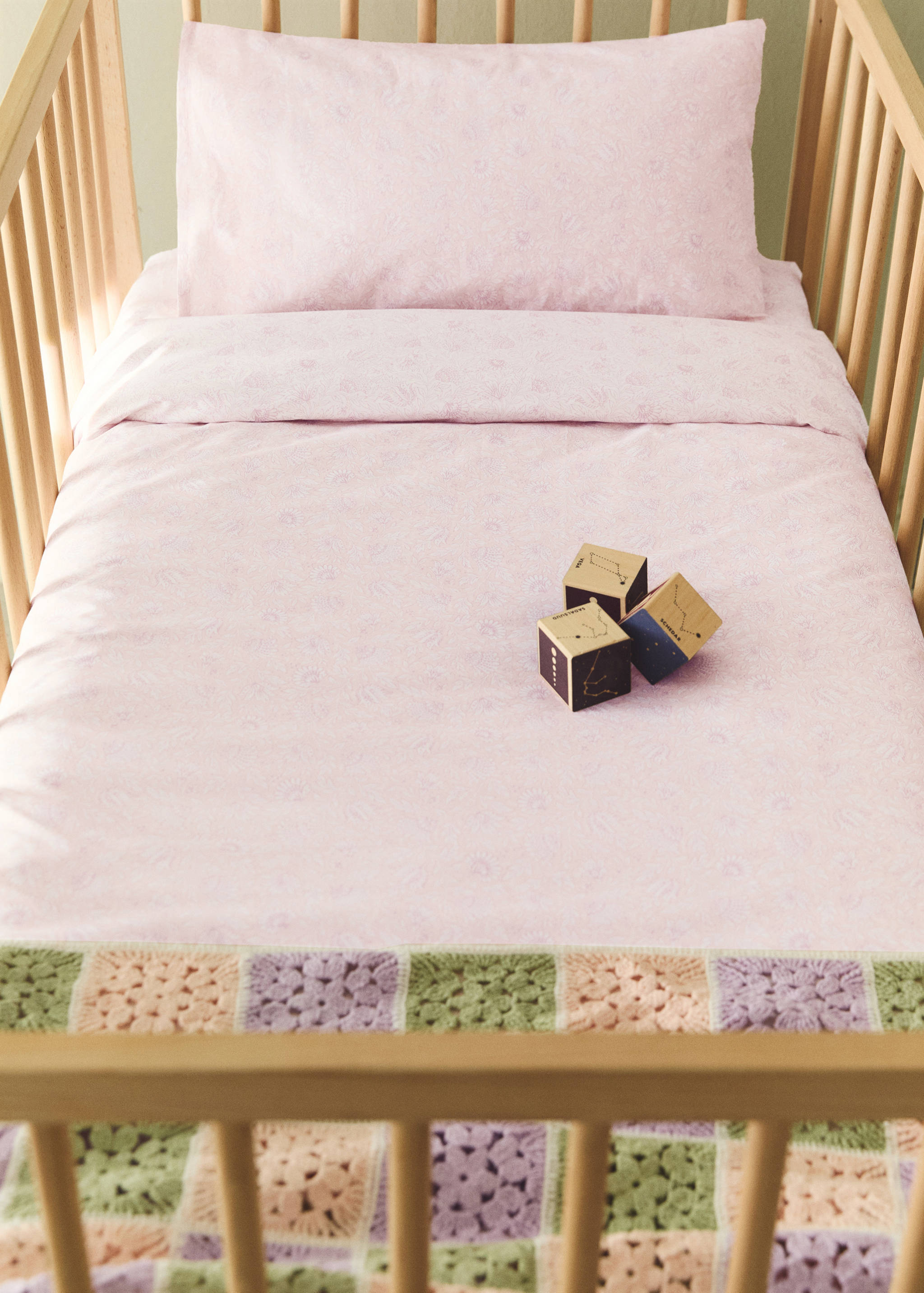 Floral cotton percale crib duvet cover - General plane