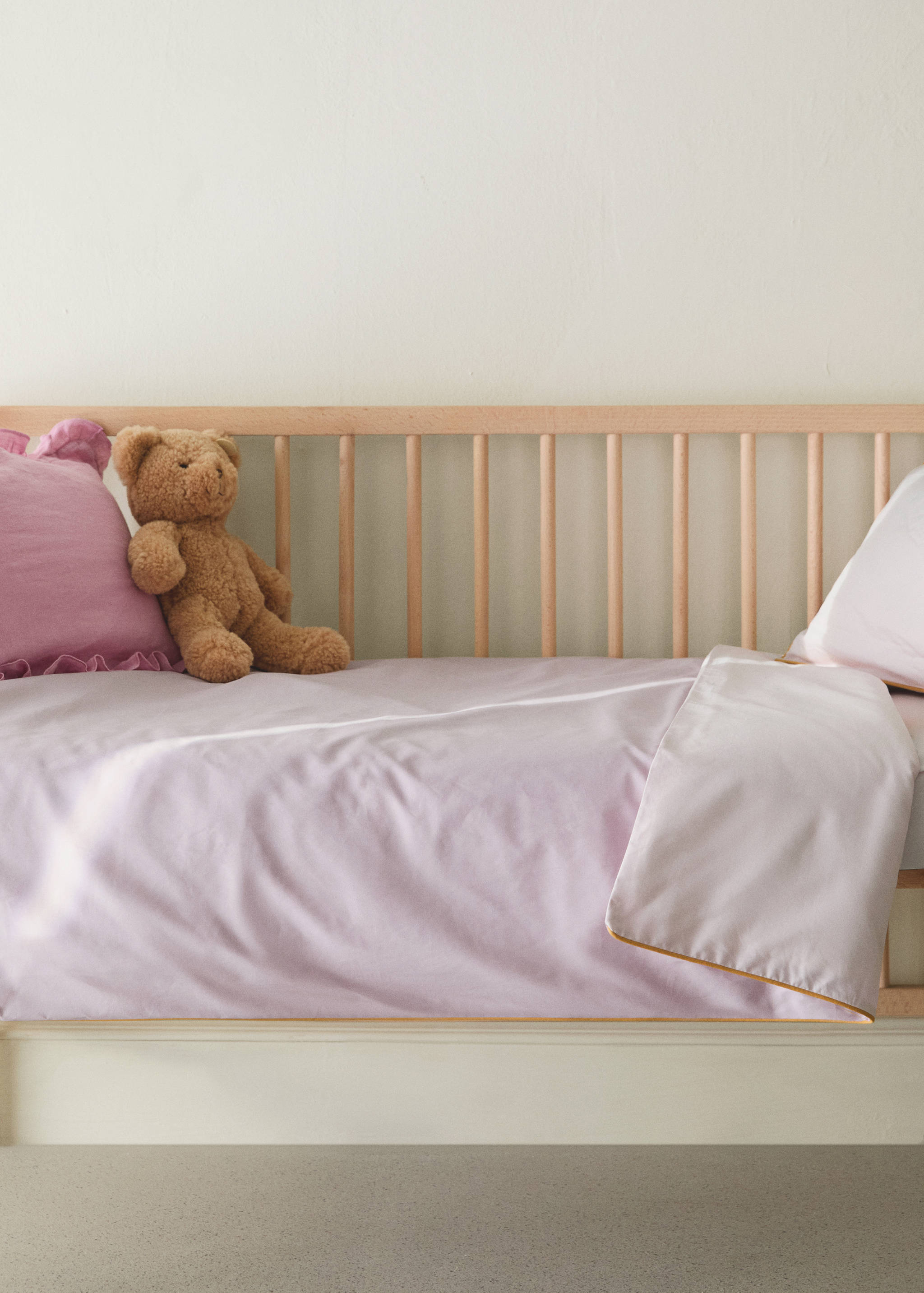 Reversible percale cotton duvet cover with contrasting piping for cot - General plane