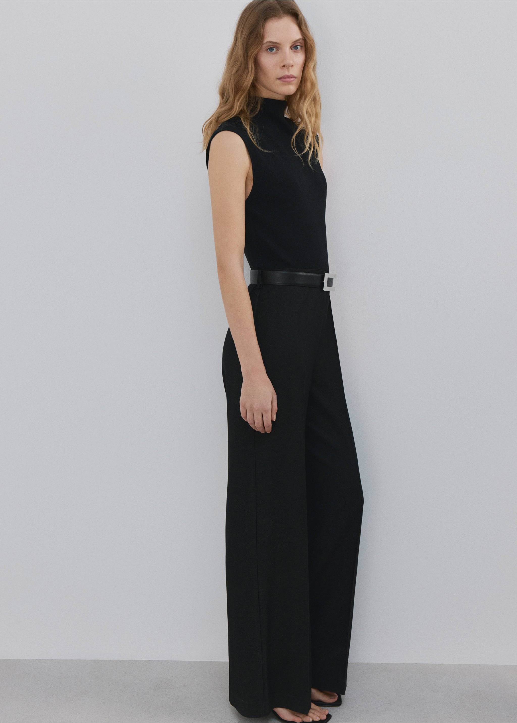Contrast-bodice long jumpsuit - Details of the article 2, Black. Ref: 27044086-00.