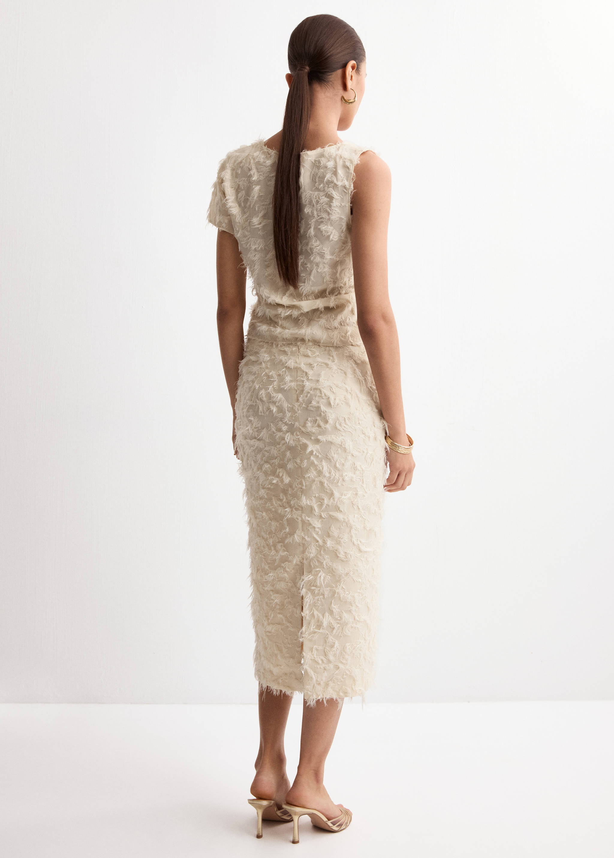 Textured pencil skirt - Reverse of the article