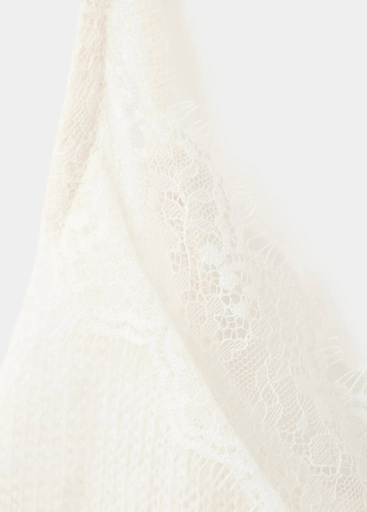 Top with lace neck — Ecru
