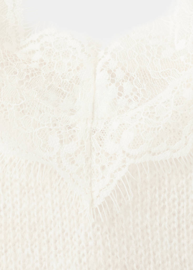 Top with lace neck — Ecru